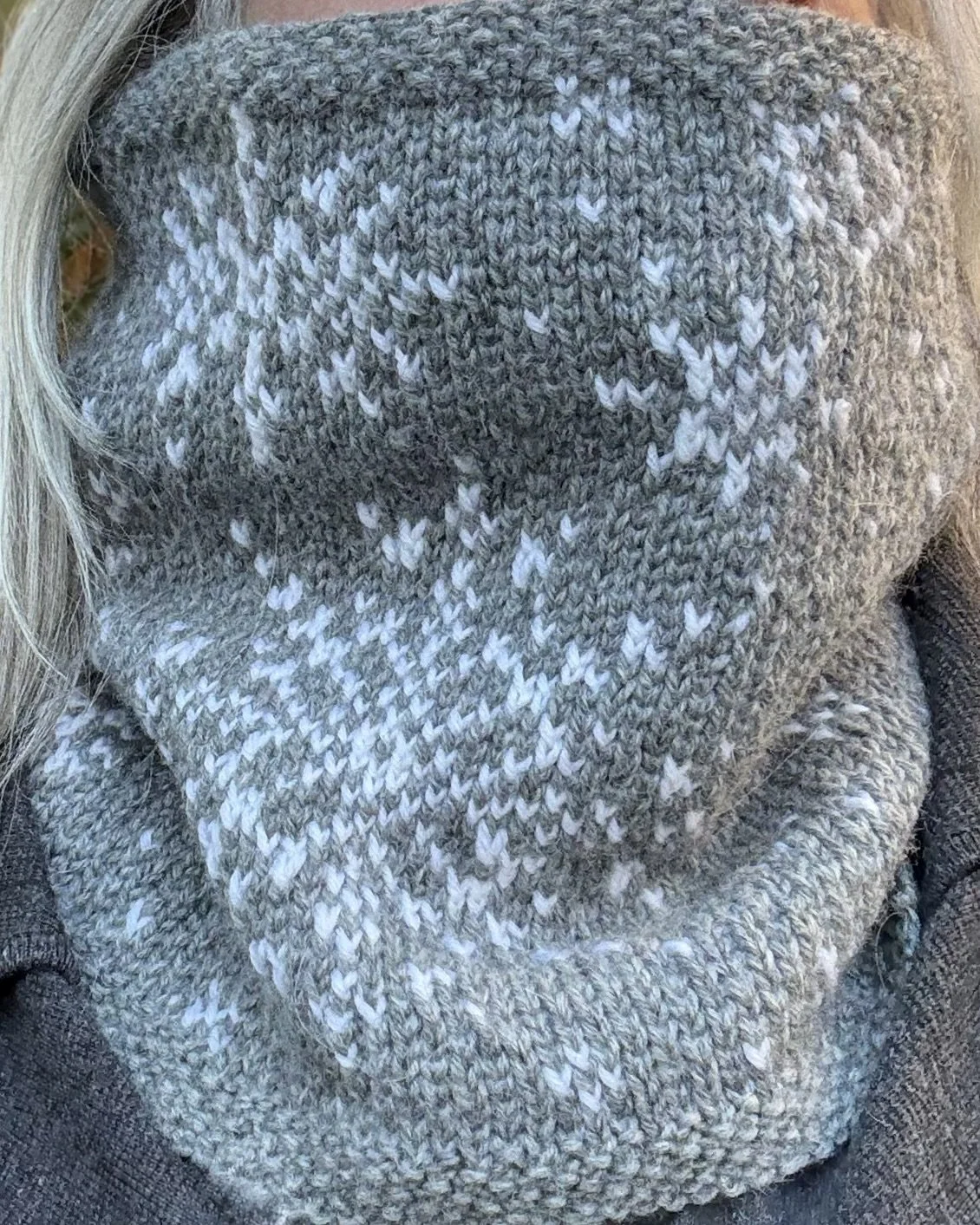 Snowflake Cowl