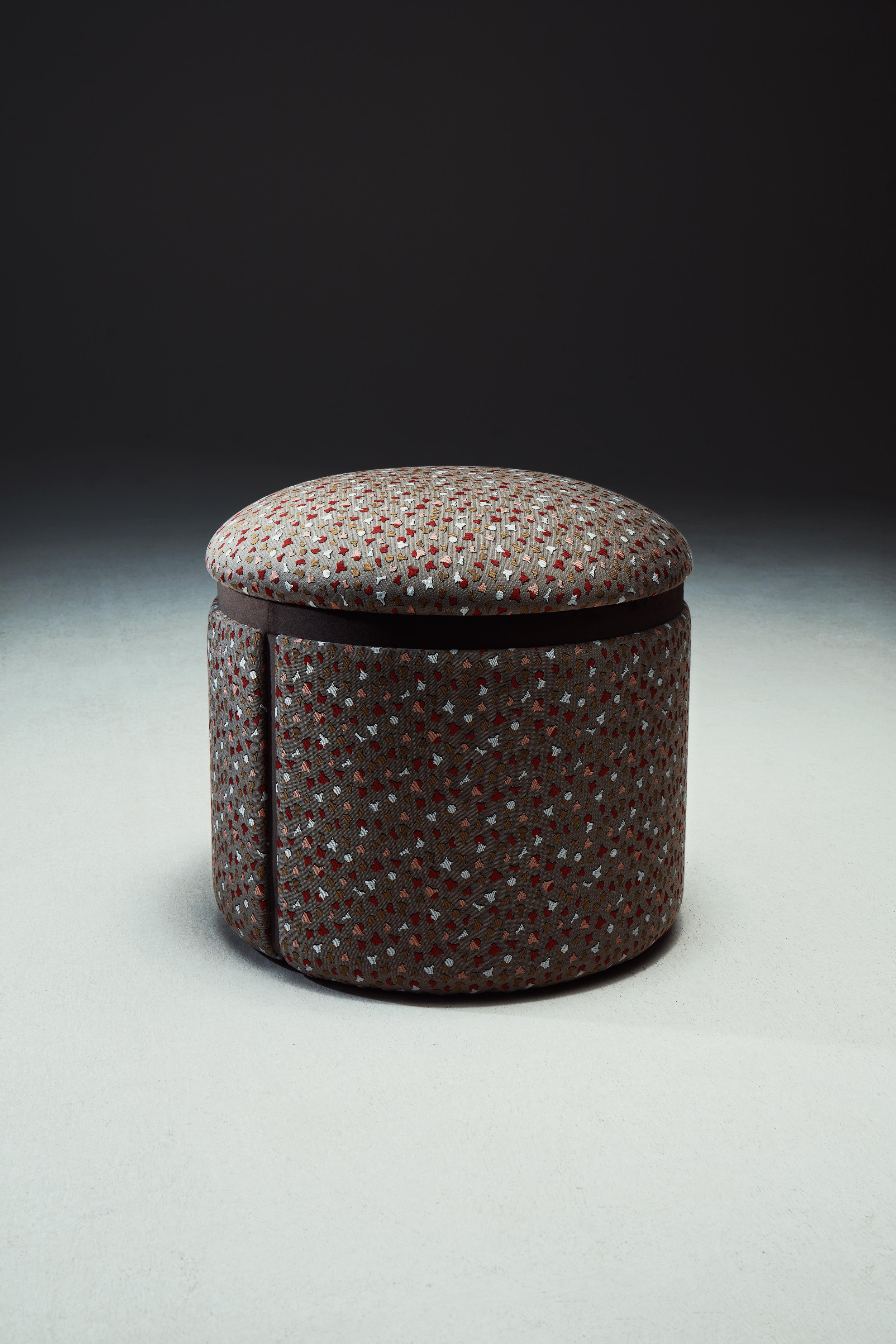 0.2_Amazone_Pouf_Atelier OI_CreditStudioBlanco_HD (4).jpg