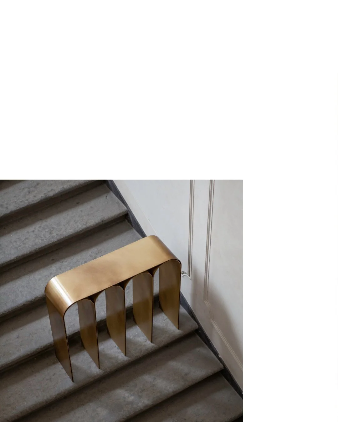 Simplicity is the ultimate sophistication. Arch console and bench by Pietro Franceschini honour line and fine craft. A staple in our collection, Arch is available in metal, leather and plaster finishes. ⁠
⁠
@piet_fran⁠
Available in Australia through 