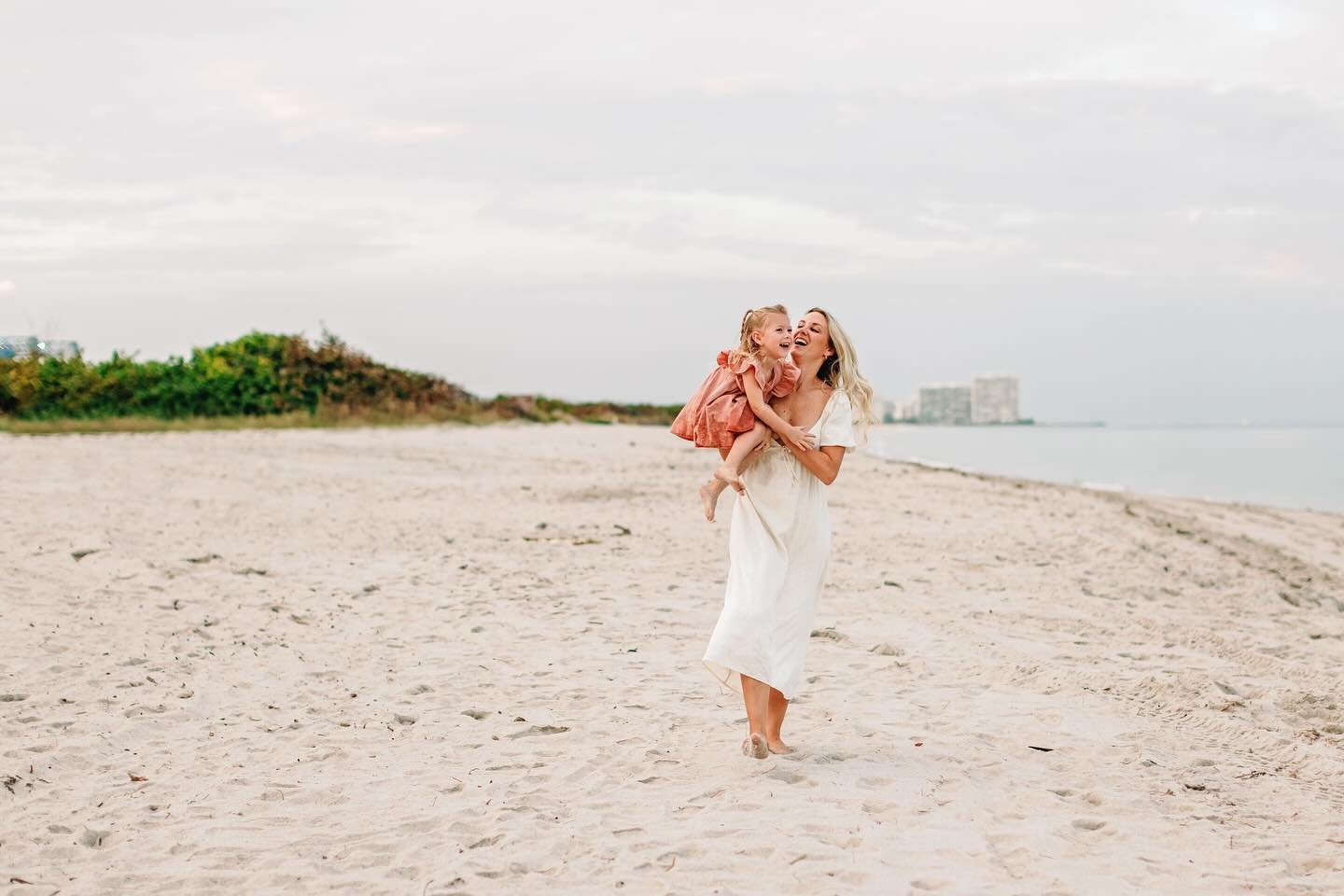 Can you believe we have already breezed through the first day of Spring?! 
Feels like yesterday we were just welcoming the new year! 🙃 #capturingthemoment
.
.
.
.
.
.
.
.
.
.

.
. #lifestylephotography #delraybeachphotographer #palmbeachphotographer