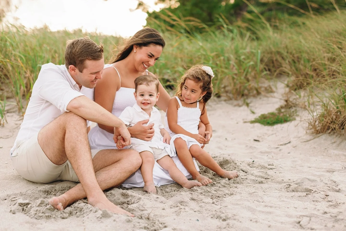 From snuggly newborn photos at home to splashing around at the beach! This little guy turned one already! 🎉 Big sister&rsquo;s smile totally stole the show, and the two of them together were pure joy to photograph. Such a fun way to celebrate this m