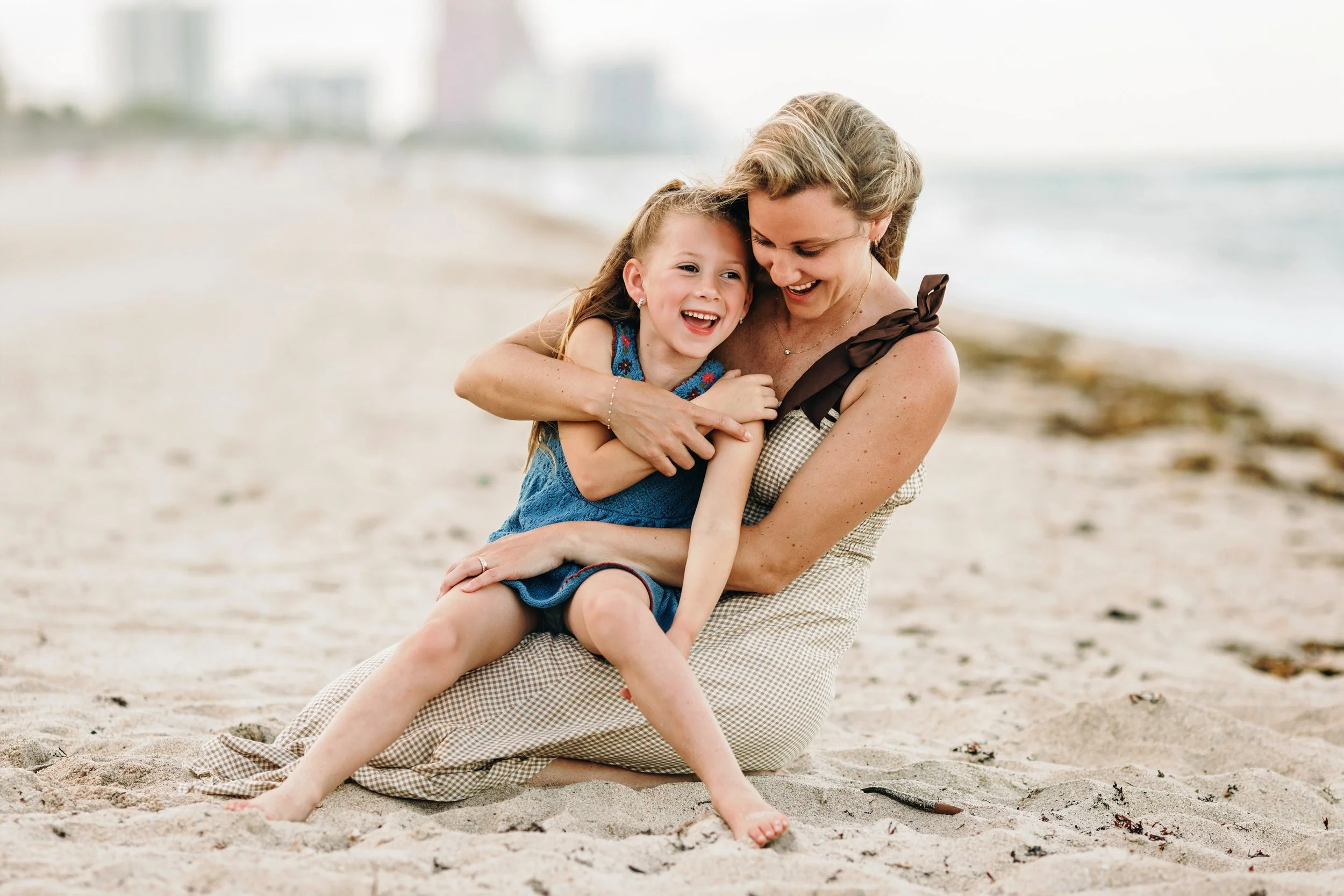 One of those families I&rsquo;ve gotten to photograph over and over through the years 🤍 Always so special getting to see them again when they&rsquo;re back in Florida and document another season of life for them. Their sessions always end up being s