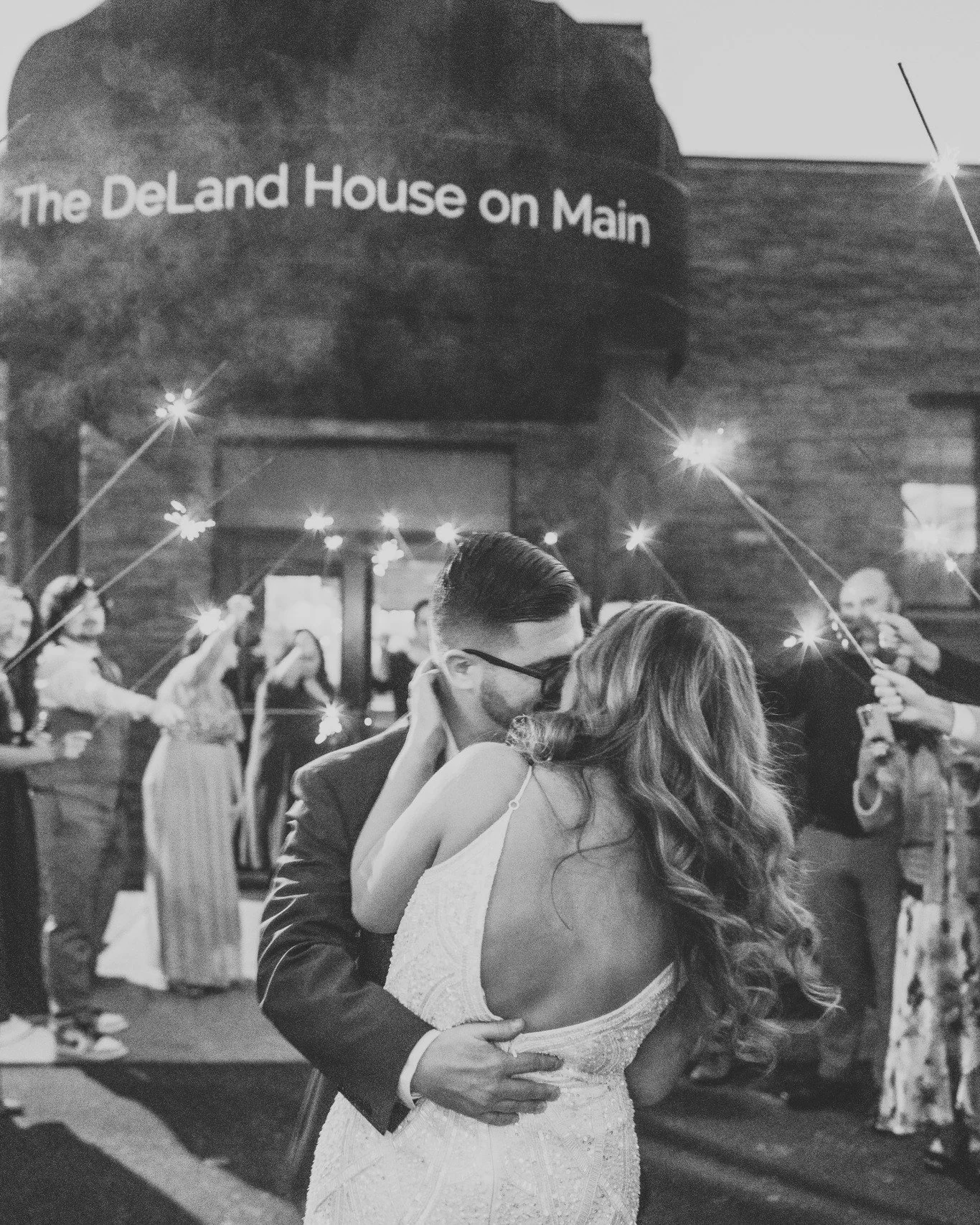 Happy Valentine's Day from The DeLand House on Main! 💌

We love celebrating all those special moments with you! 🥰
.
.
.
#delandhouse #interiordesign #eventspace #wedding #upstateny #fairportny #rochester #thisisroc #flowercity #nyweddingvenue #thek