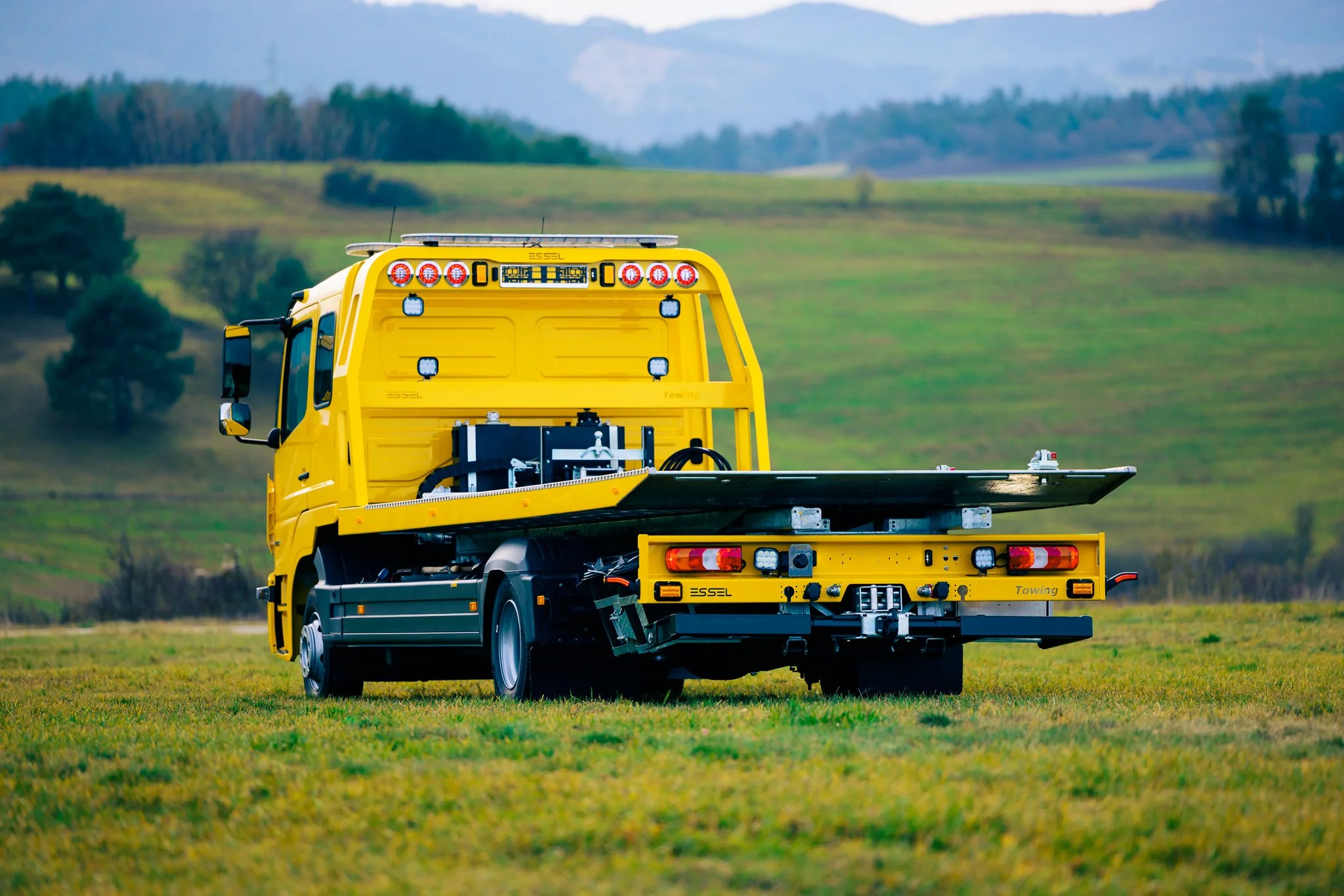 ESSEL+Towing Model+ET5000 001