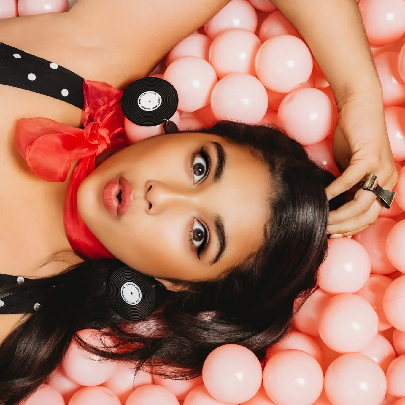 Obsessed with this shoot with @itsme.maliyab She&rsquo;s a big fan of I Love Lucy (me too!!) and wanted to do a shoot inspired by the Queen of Comedy herself! #classof2026 #sacramentophotographer #seniorstyleguide #seniorportraitphotographer #ilovelu