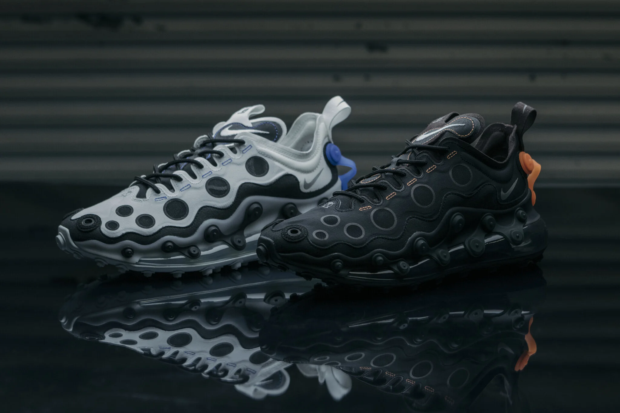   Developed with dynamism in mind, the ISPA Air Max 720 provides lightweight support for the urban explorer. A specifically oversized 360° Max Air midsole is supported with internal React technology, a rubber outsole with plugged tread, and an intern