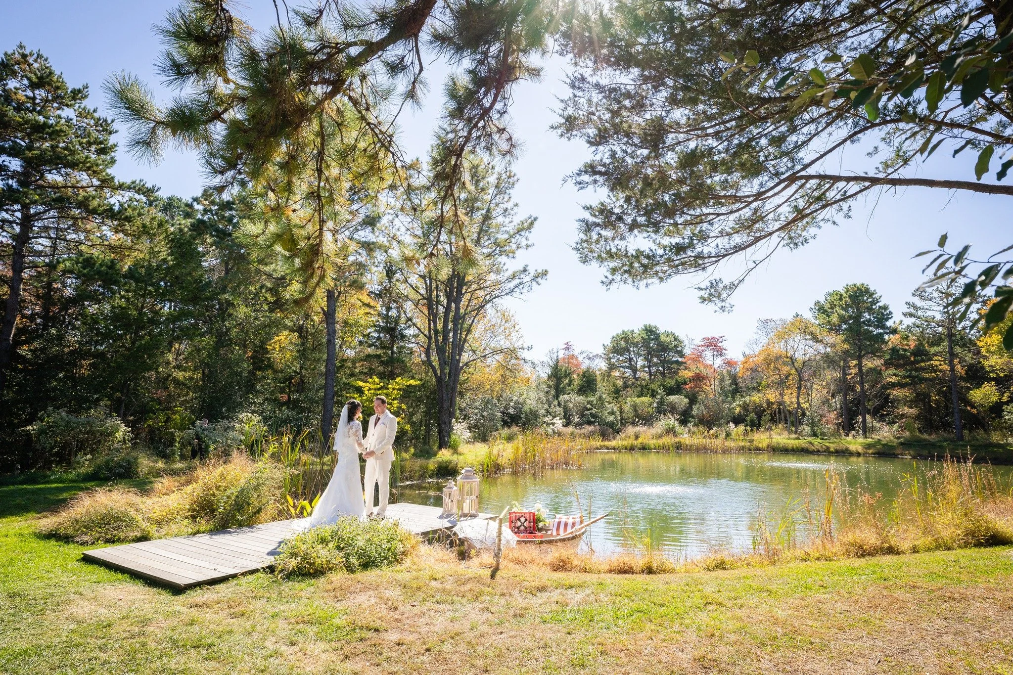 🍂 The first day of fall has us in our feelings, and so do these two. Last October, Todd and Jessica showed us just how good autumn looks at The Farm. The foliage speaks for itself, but so does their love. Here&rsquo;s to more weddings like this all 