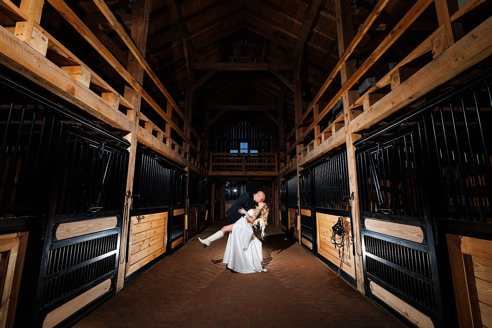 LINDSEY&JUSTIN_0059_websize.jpg