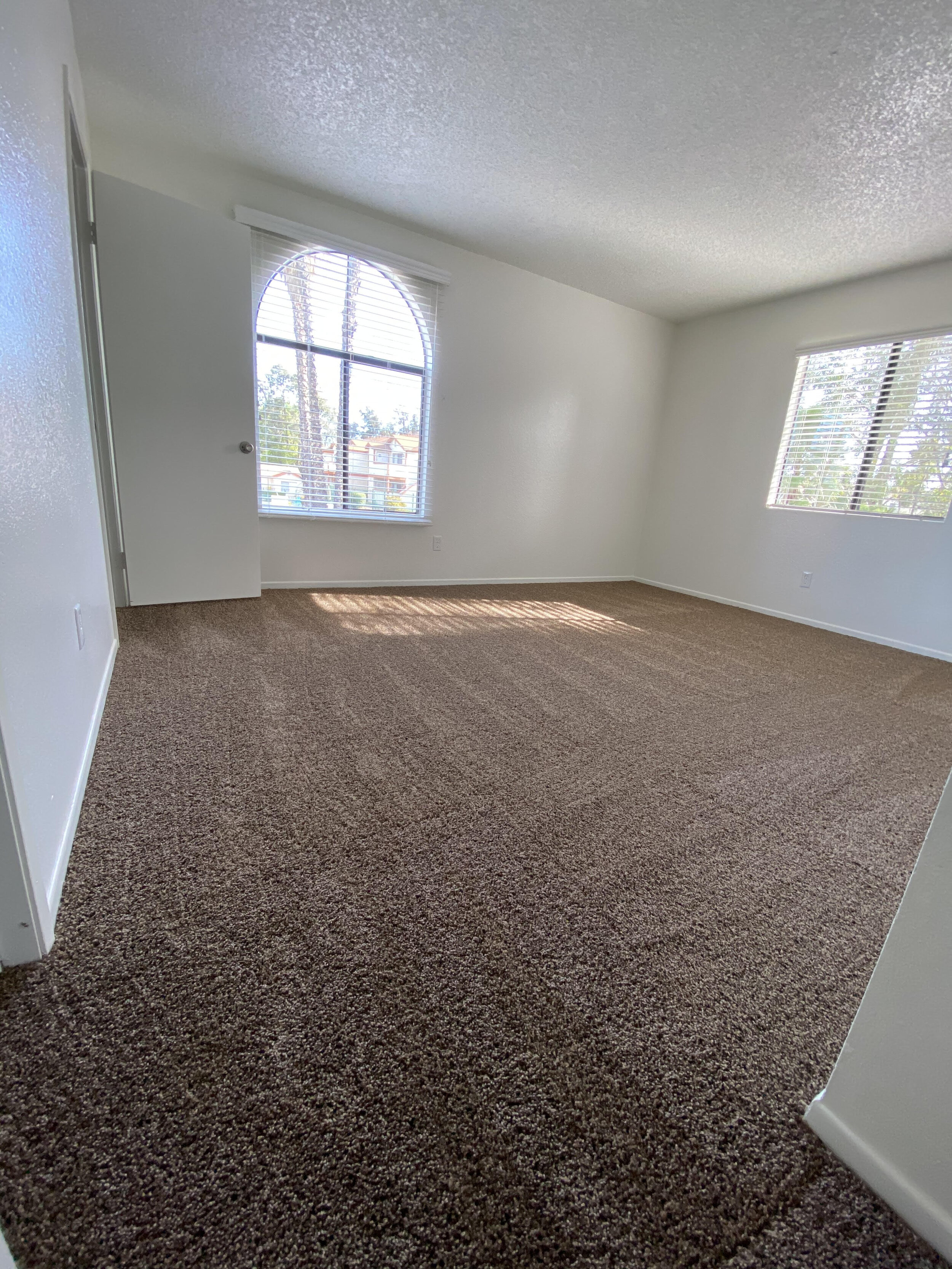 Lakeridge Apartments