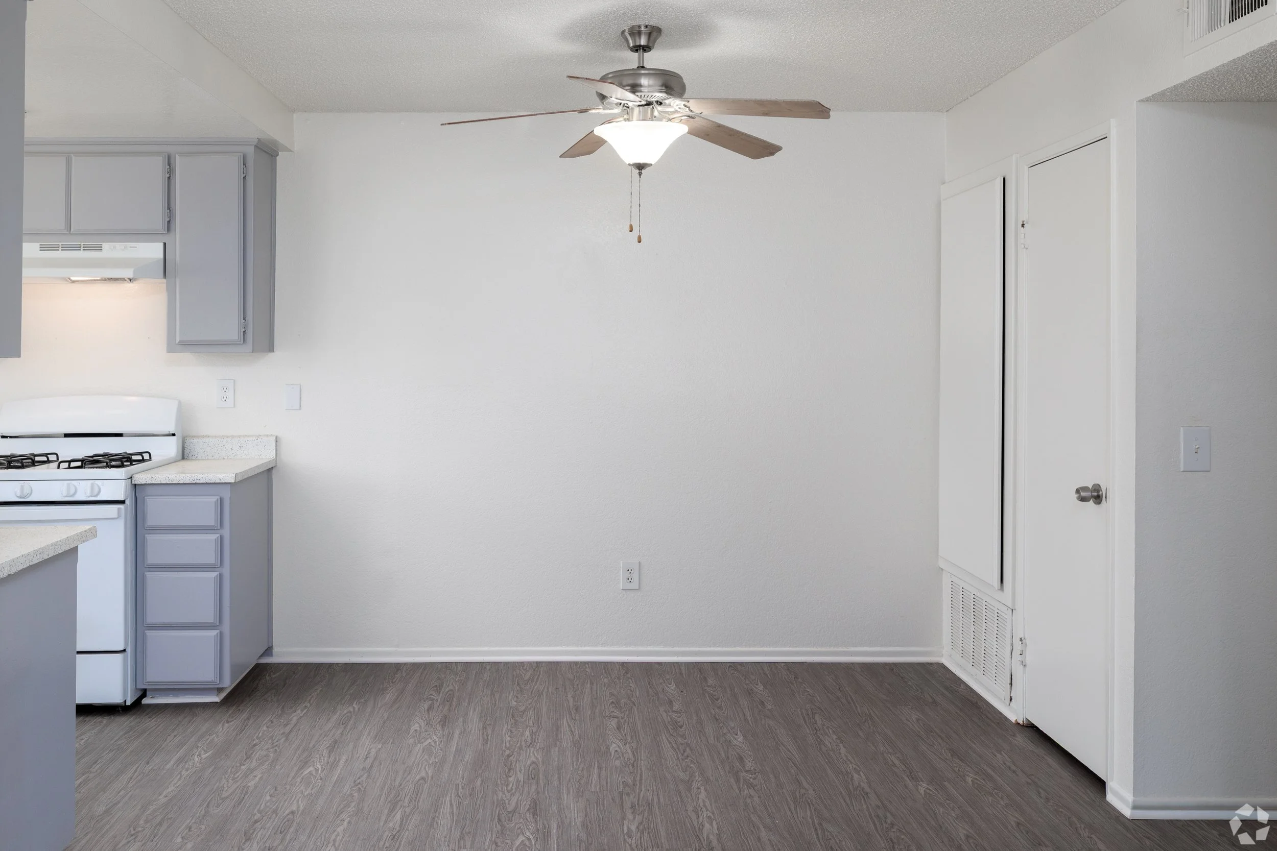 Lakeridge-Apartments (2).jpg