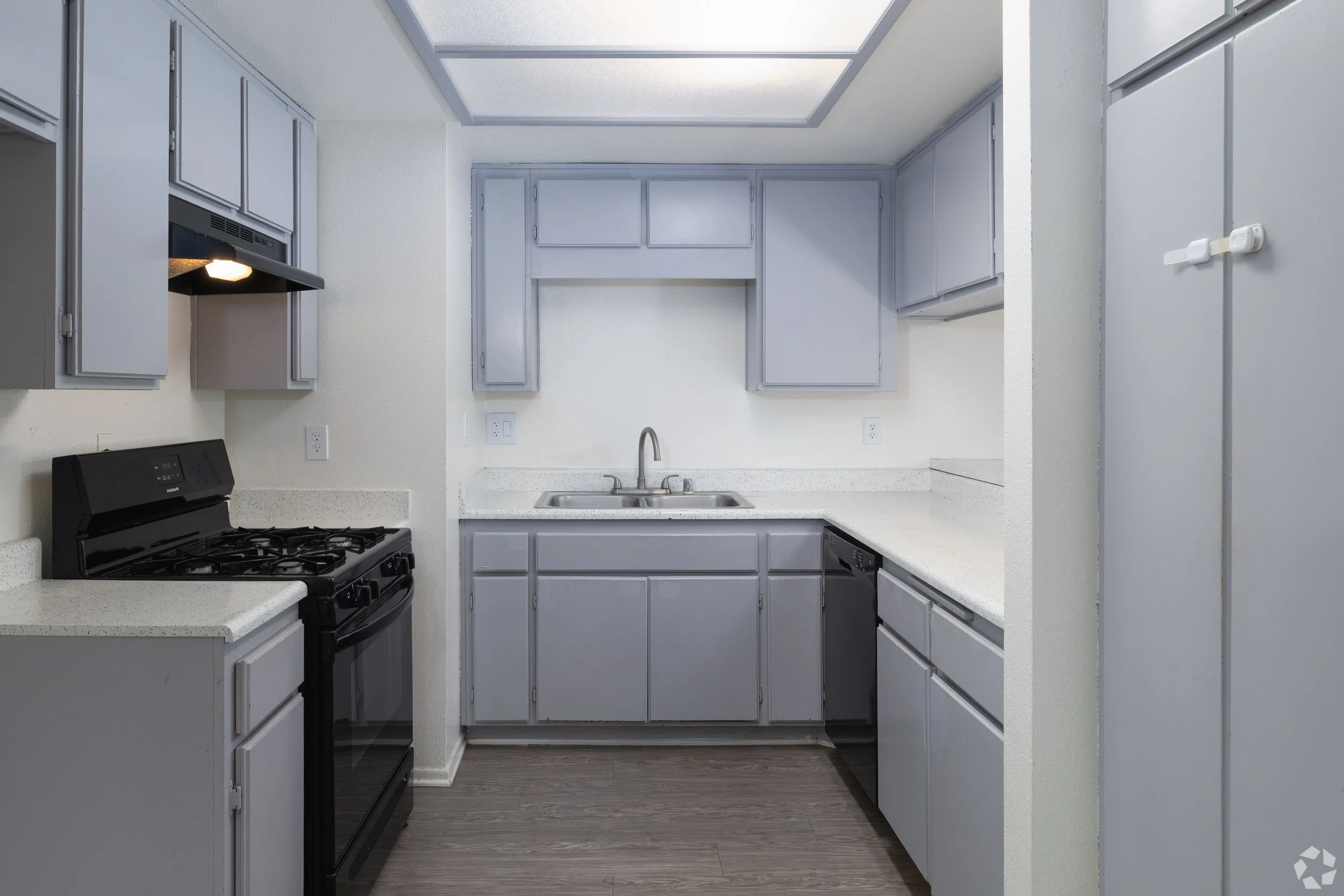 Lakeridge-Apartments (6).jpg