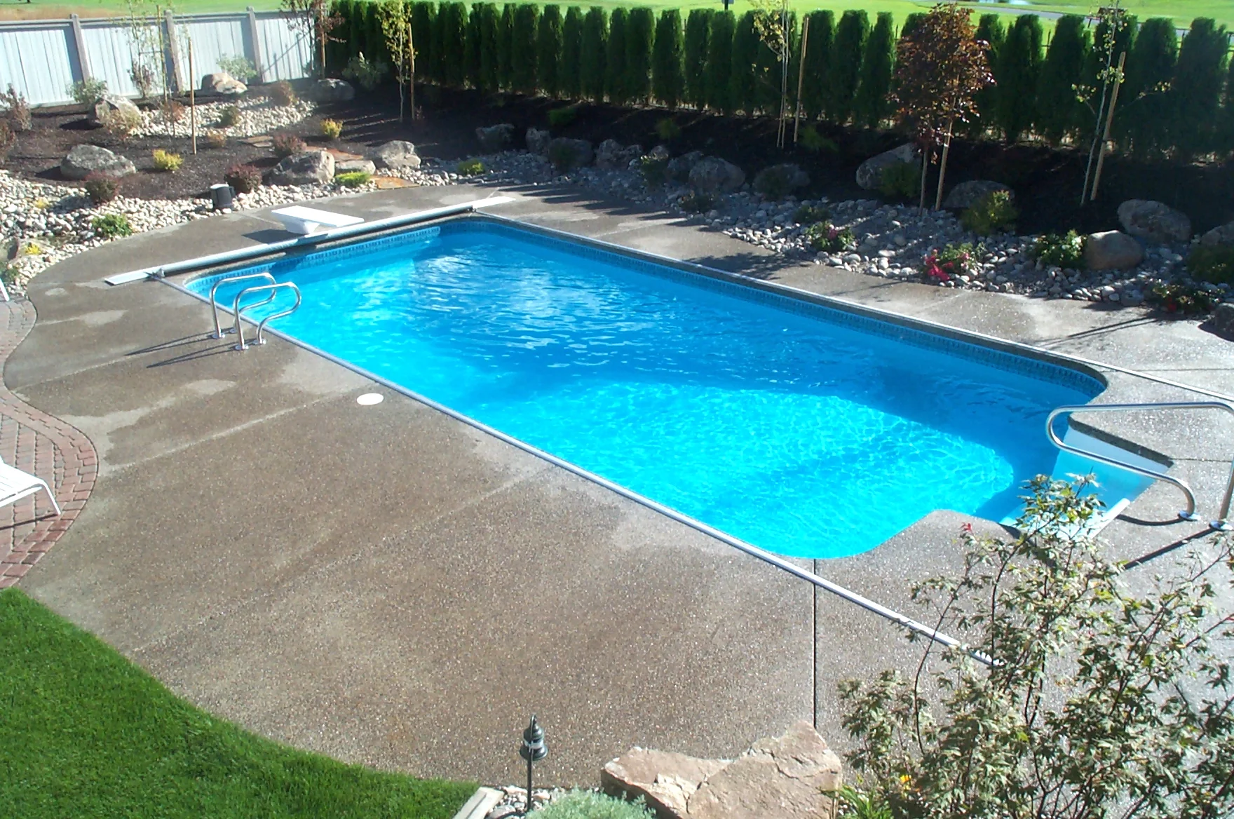 RTG on VL pool with standard aluminum lid.JPG