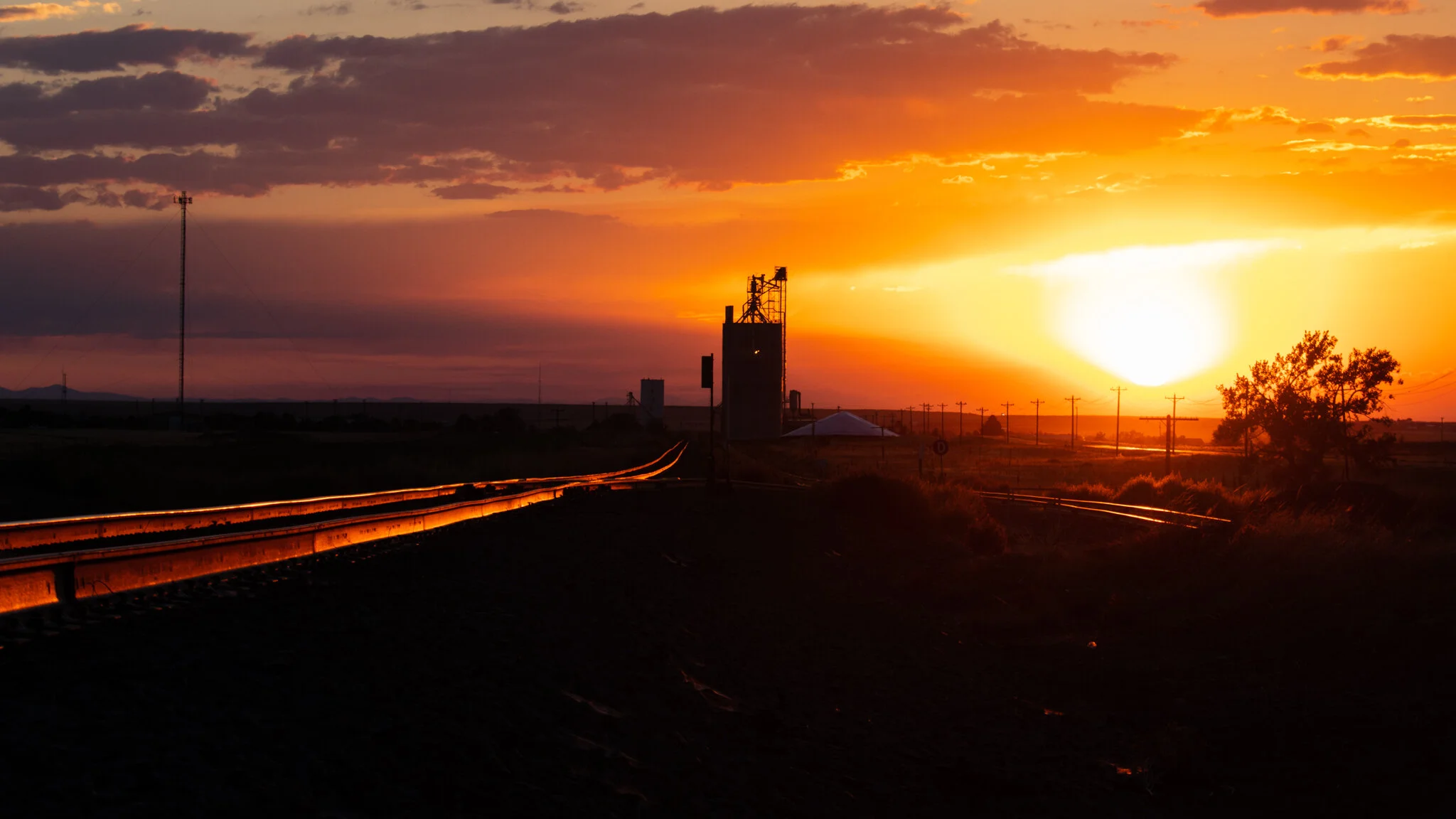 The telephoto lens can make out the Rockies far off in the distance.