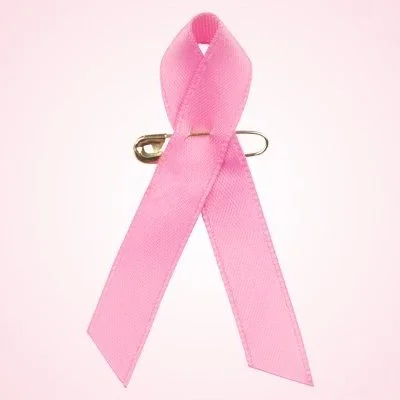 Just nu pågår Rosa Oktober, Bröstcancerföreningens stora årliga kampanj för insamling till bröstcancerforskningen. 
De senaste veckorna har vi, som en del av Bröstcancerförbundets framtidsarbete, tr&au