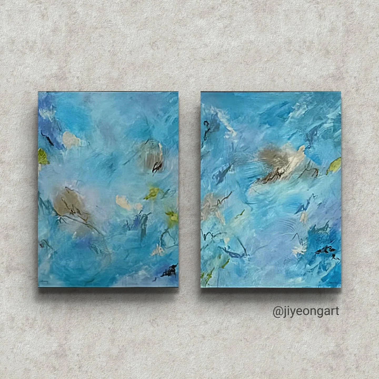 Breath bound 1, 2
Mixed Media on canvas
100 x 81 cm
‐--------------------------------------------------------------
Every life has a beginning. I painted this series while imagining that mysterious origin&mdash;the moment when breath enters a form sh