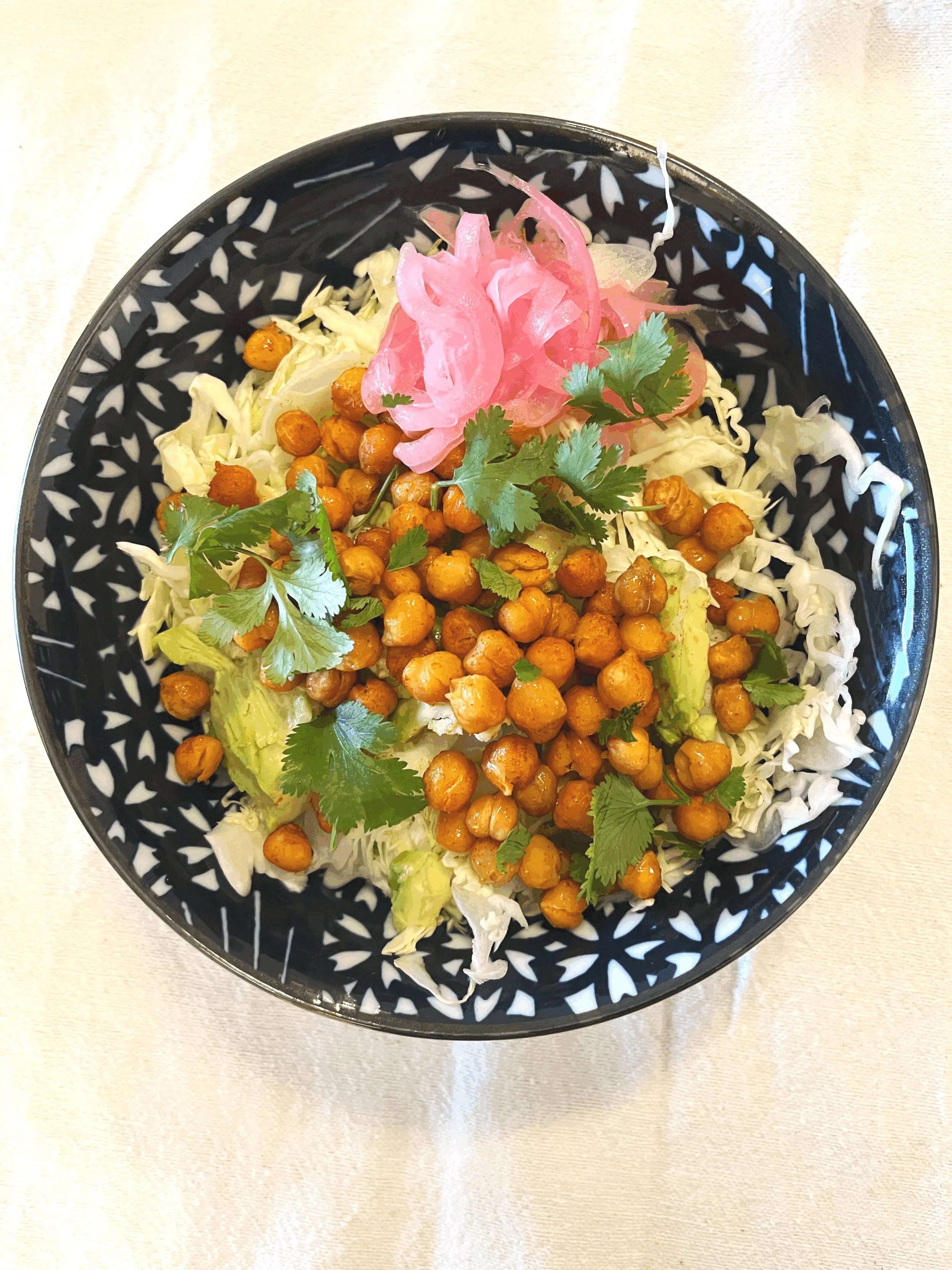 Chickpea salad bowl 