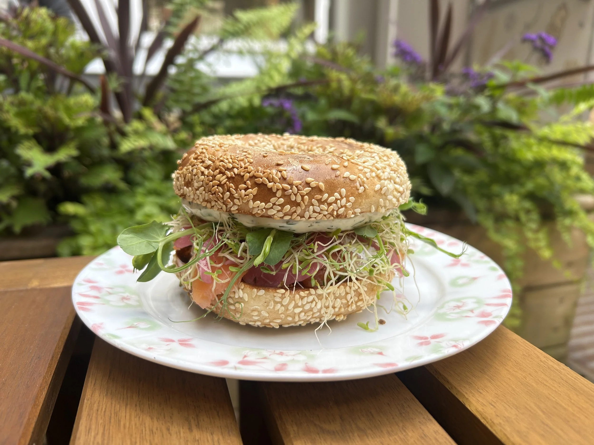 Bagel-saumon-gravlax.jpeg