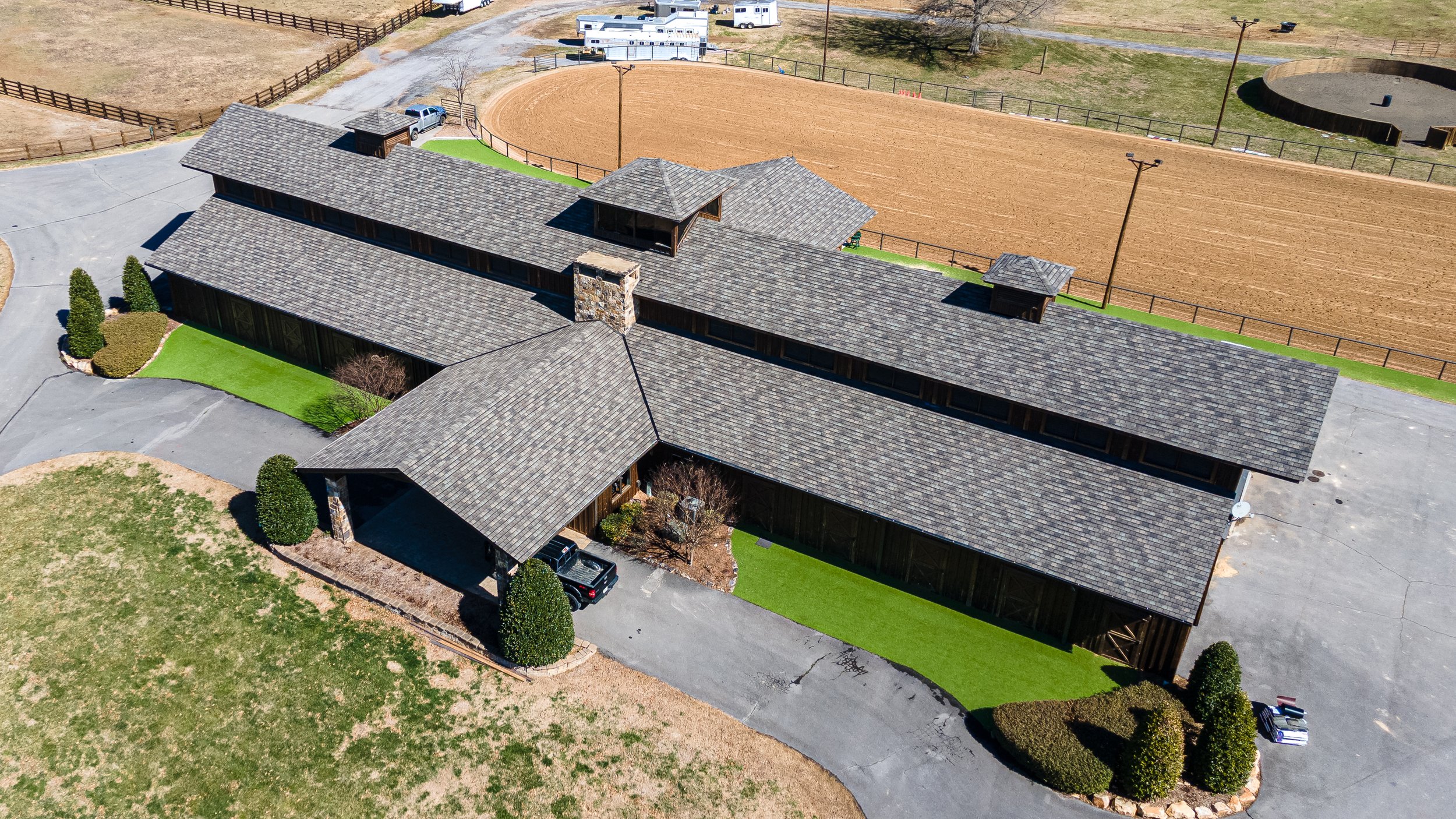 RoofingCo.com - Craven Rd Barn-1.jpg