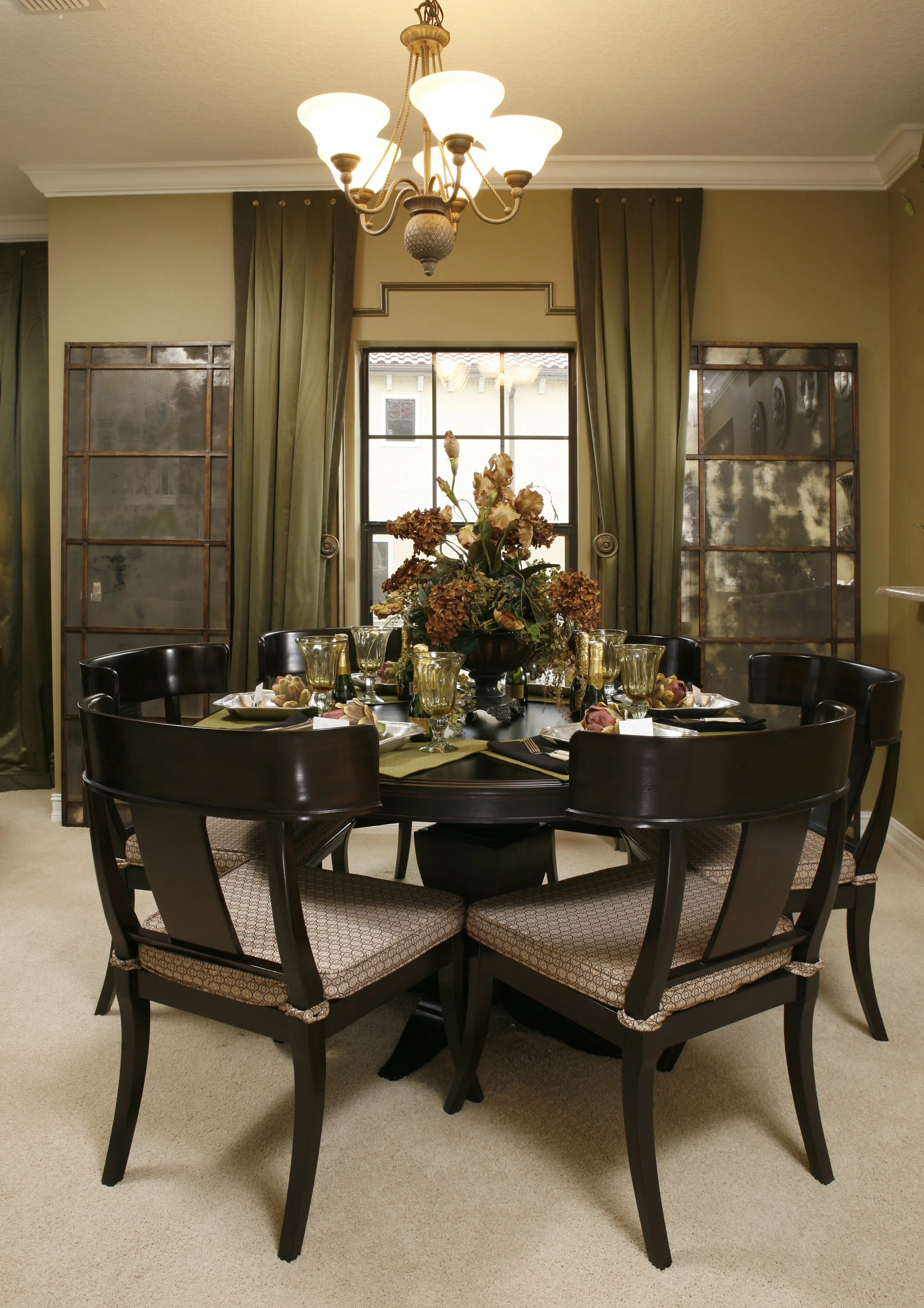 DiningRm.jpg