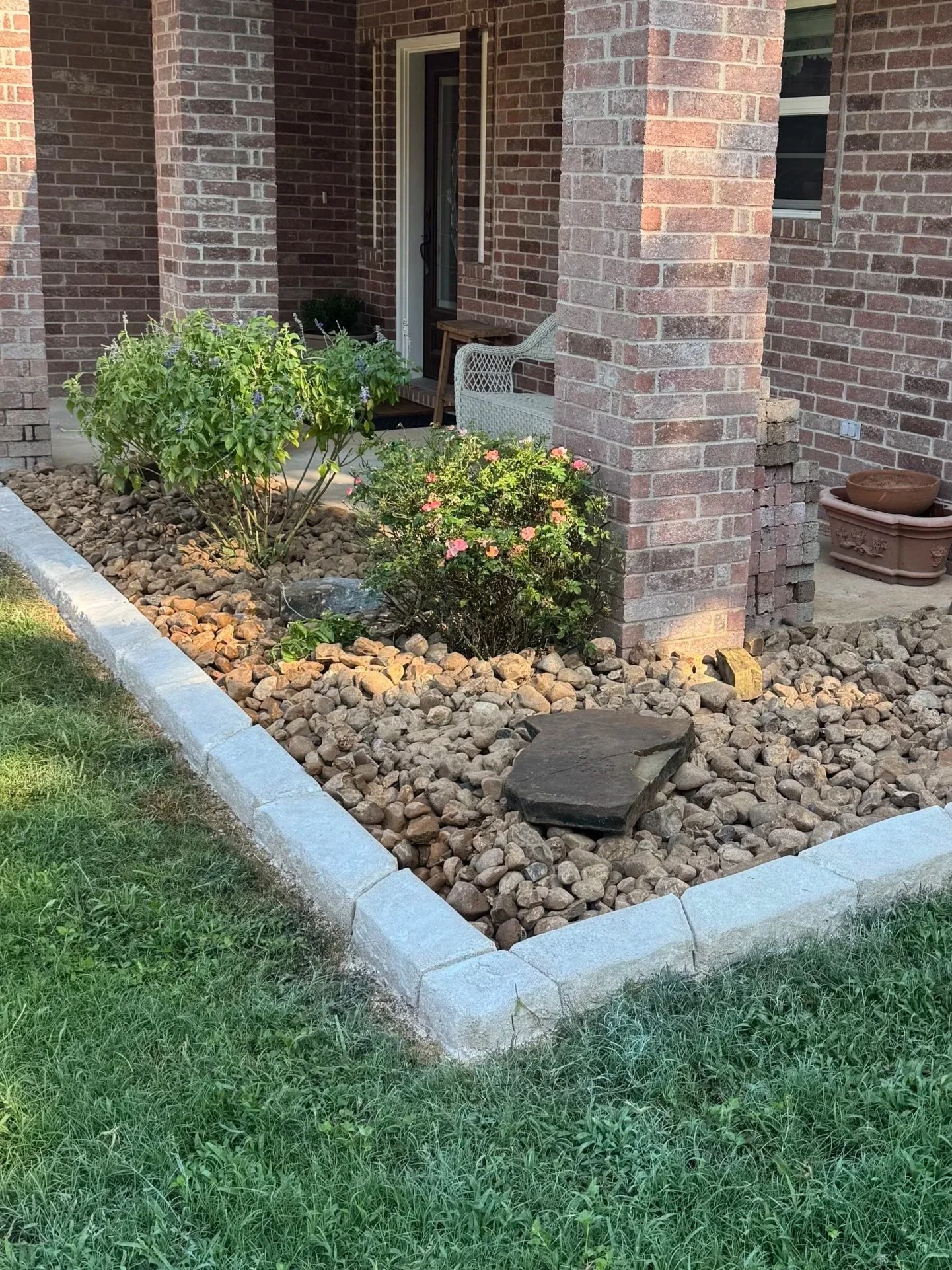 White Stone Style Curb