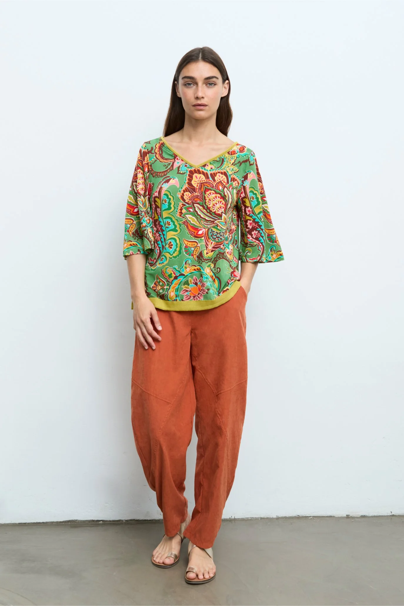 aldo_martins_ss2026_50303_tshirt_c8066_80699_pants_c3063_1.jpg