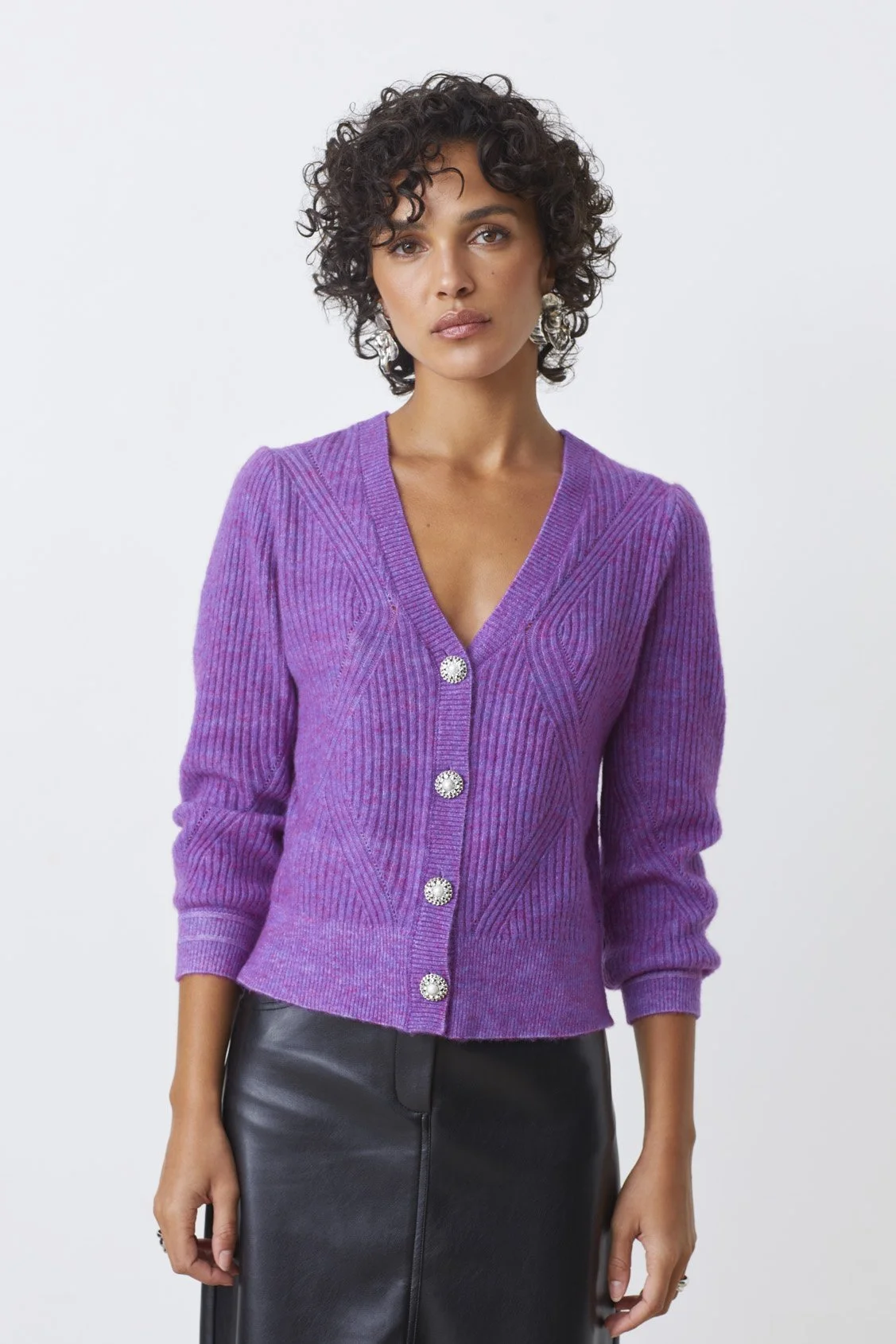 H25M01265-VIOLET_D.jpg