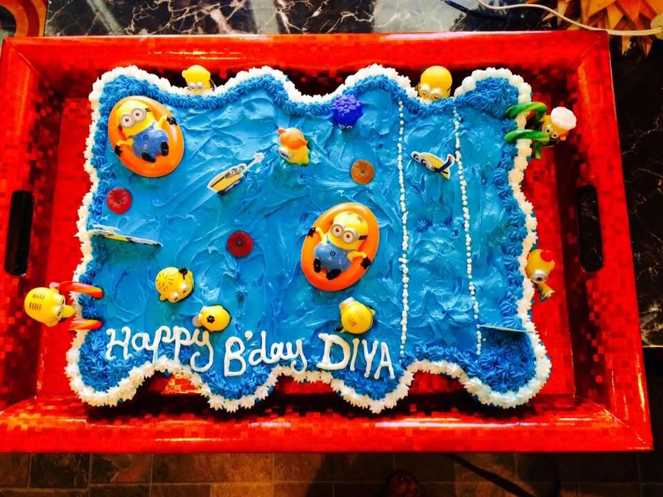Minion Swimming Pool Cake for Diya