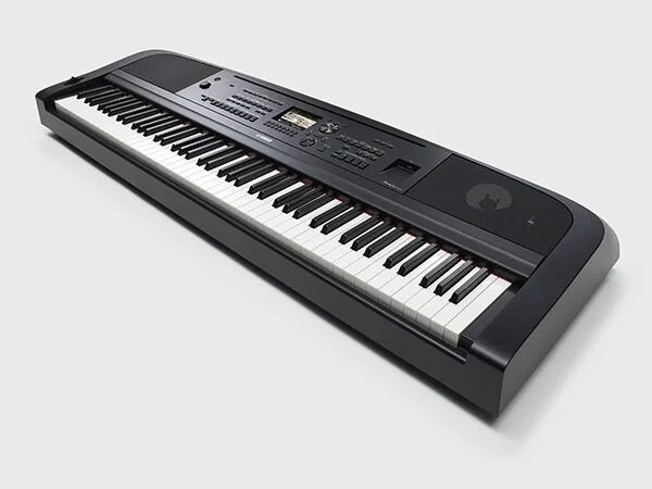 Yamaha DGX670 Digital Piano Rental