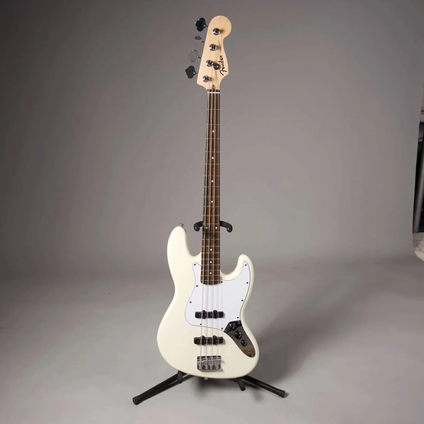 Fender Standard Series Jazz Bass (Used)