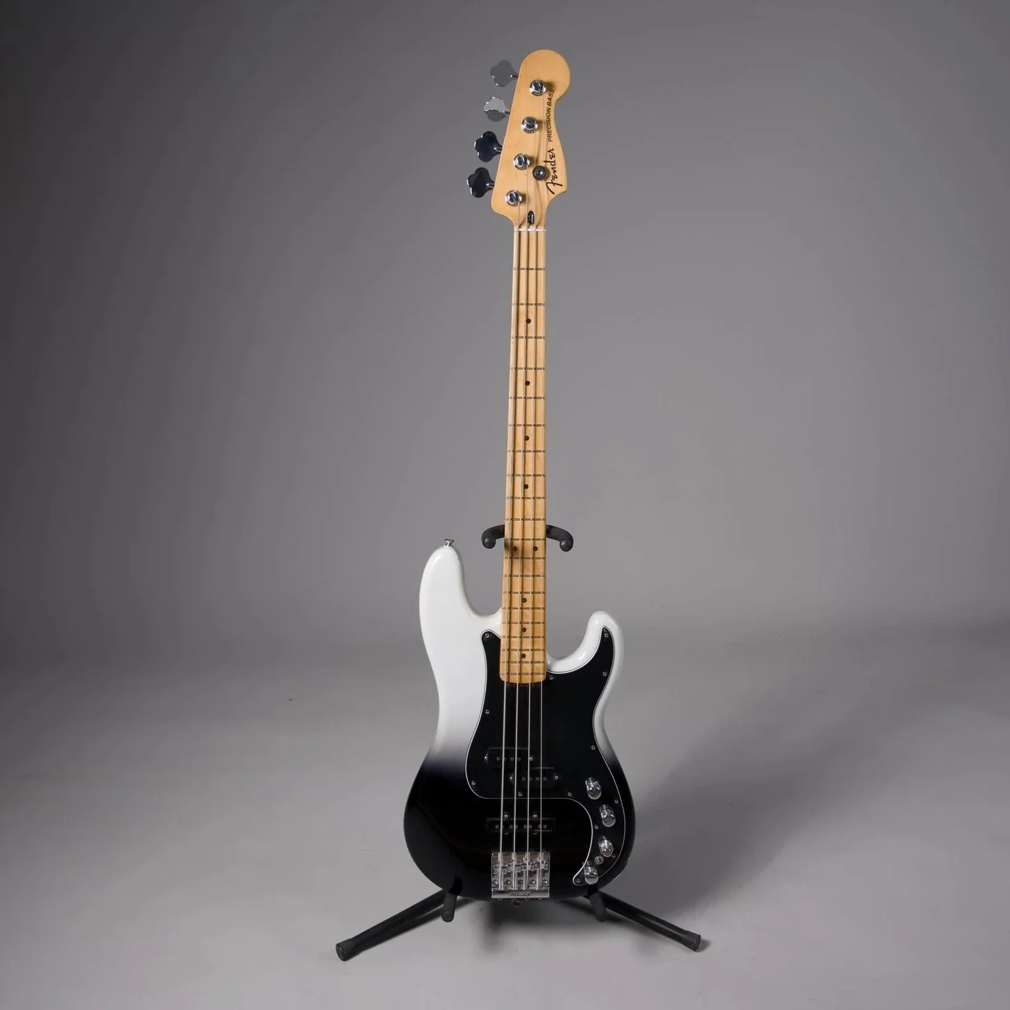 Fender 147362 Player Plus Precision Bass W/Fender Gigbag (Used)