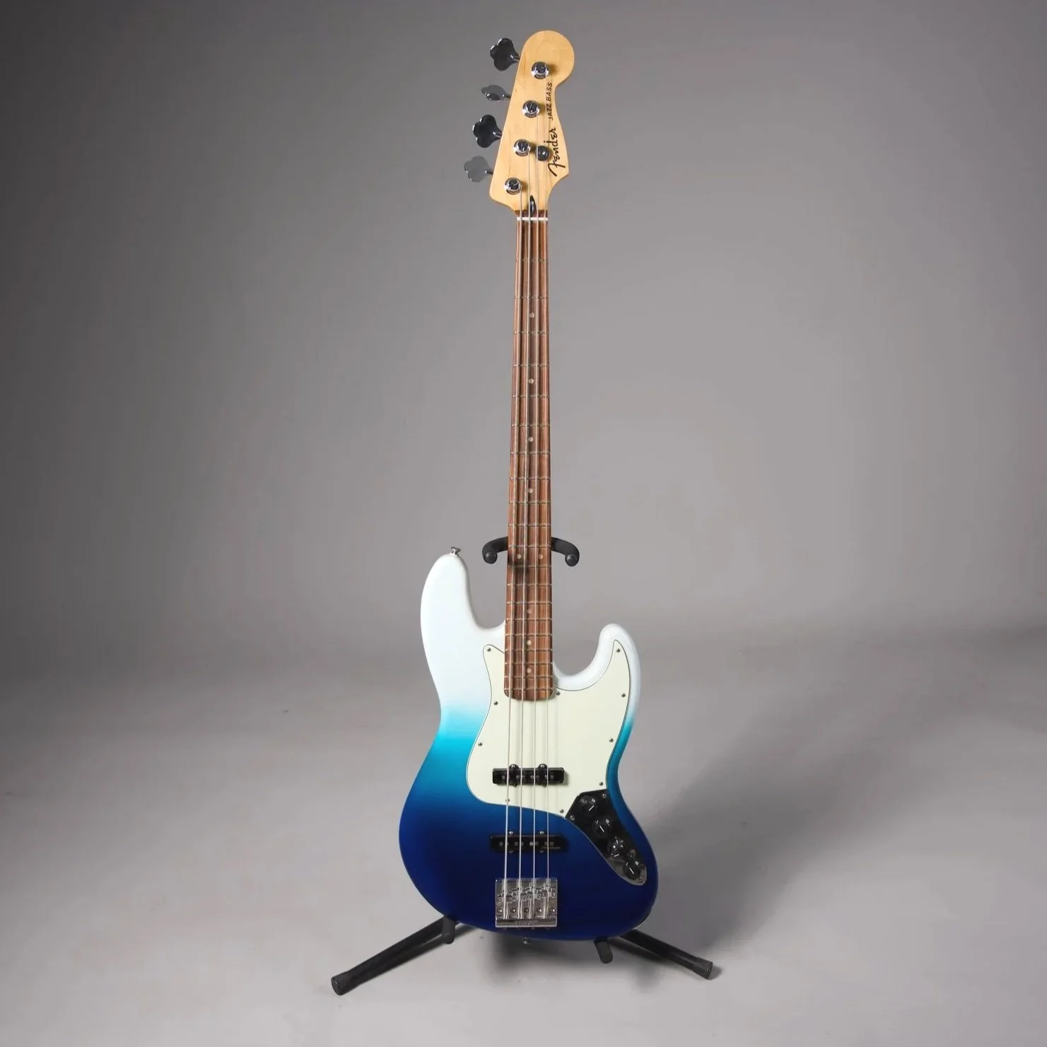Fender 147373 Player Plus Jazz Bass W/Fender Gigbag (Used)