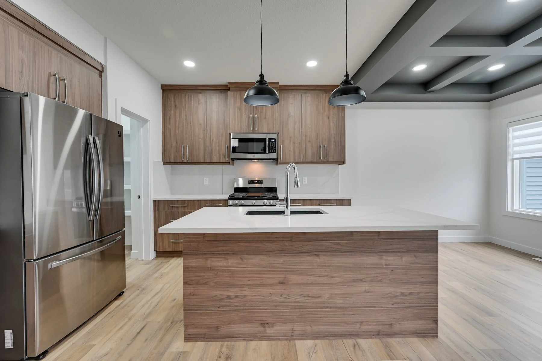 1132 Goldfinch Crescent