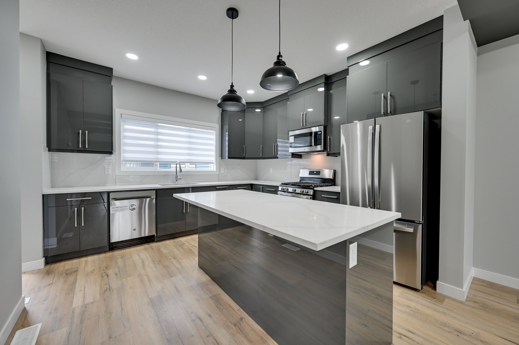 1781 Crossbill Loop