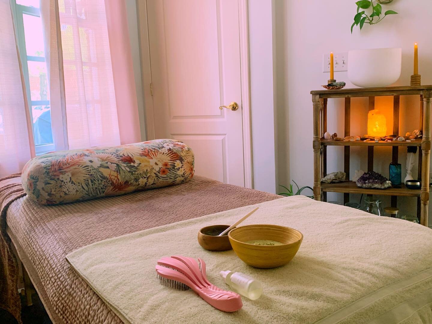 Spa Rituals are grounding, rejuvenating, and completely relaxing..🌝✨

Custom treatments are blended and mixed with fresh, natural, healing ingredients and applied in a tranquil atmosphere so you can literally replenish &amp; glow from the inside out