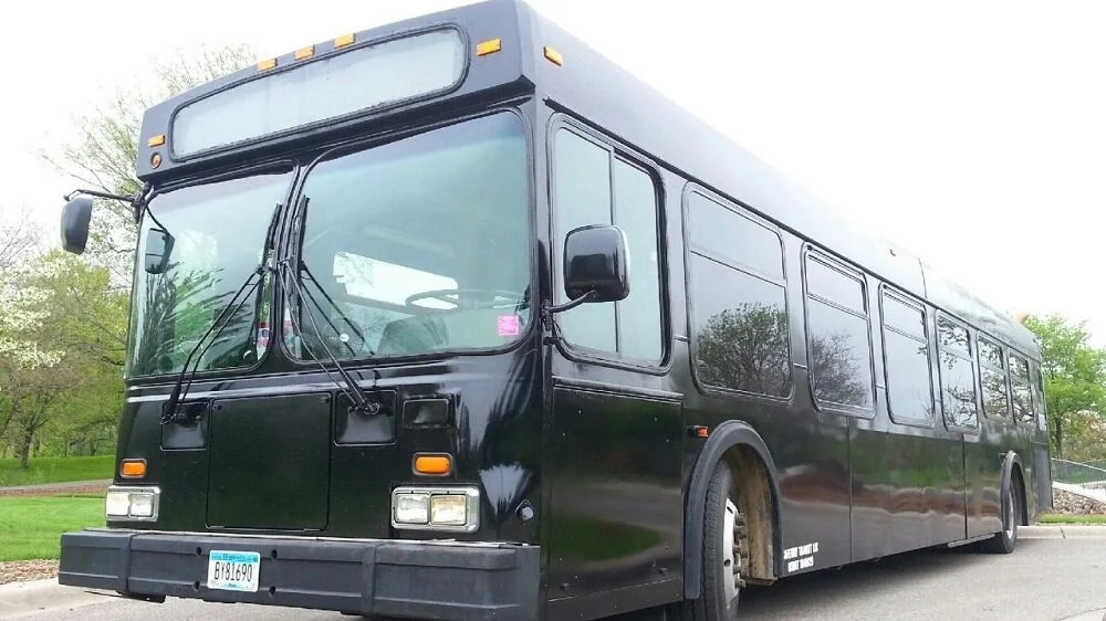Fun Run Party Buses Luxury 1.jpg