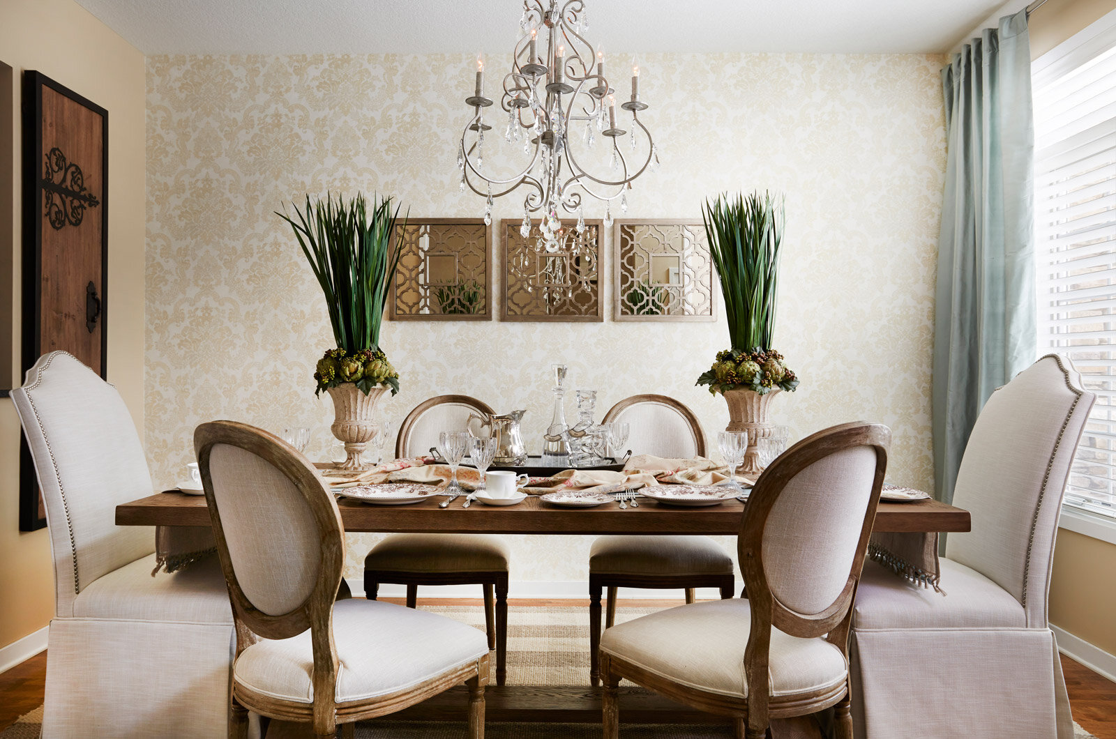 Dining-Room-v1rt.jpg