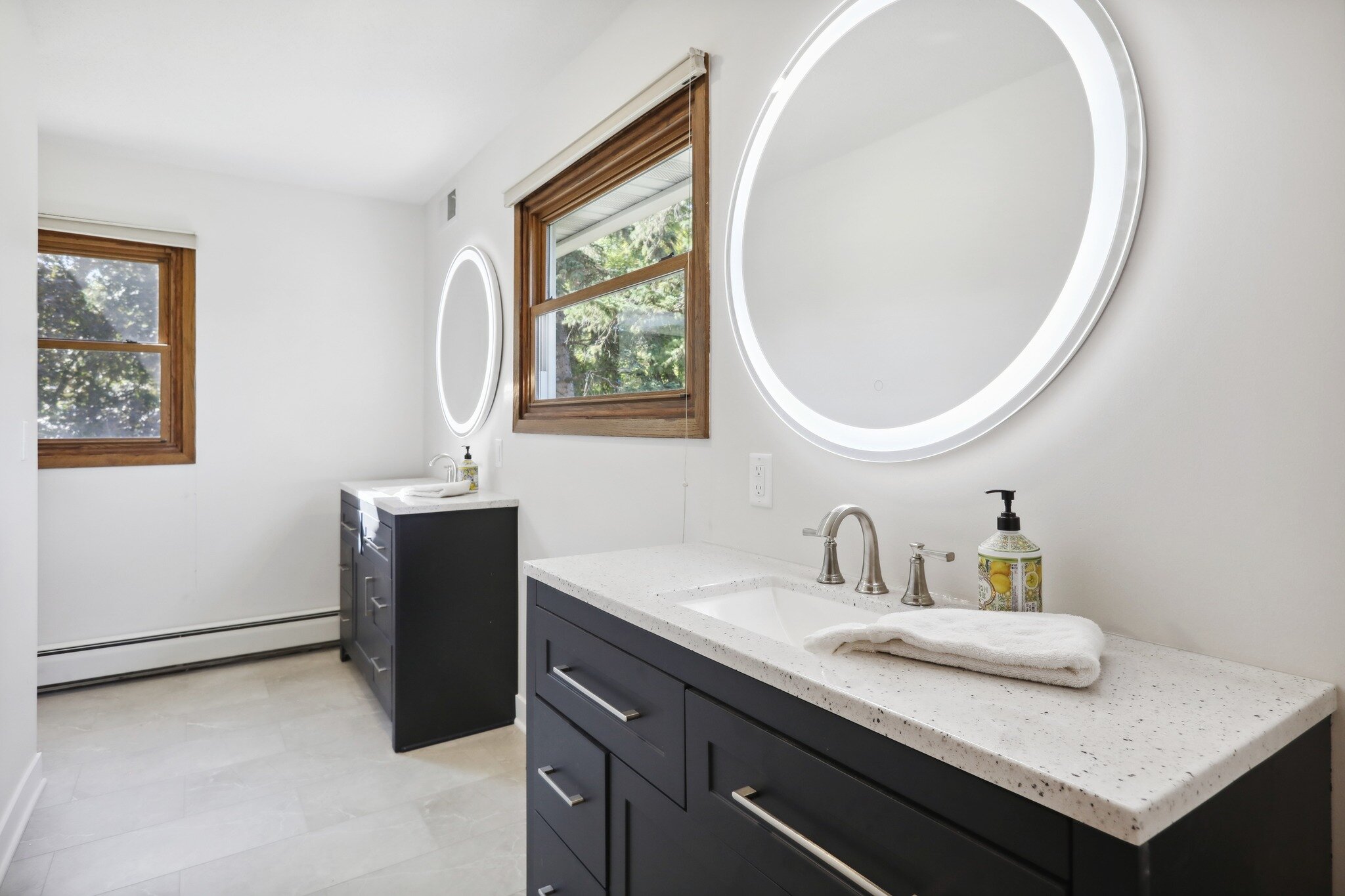 Here&rsquo;s your daily dose of bathroom design inspiration! 

To learn more about our process and services, click the link in our bio 🔗 or give us a call (952) 937-0589.

#juliandesign #shapingtheartofliving #interiordesign #mninteriordesign #inter