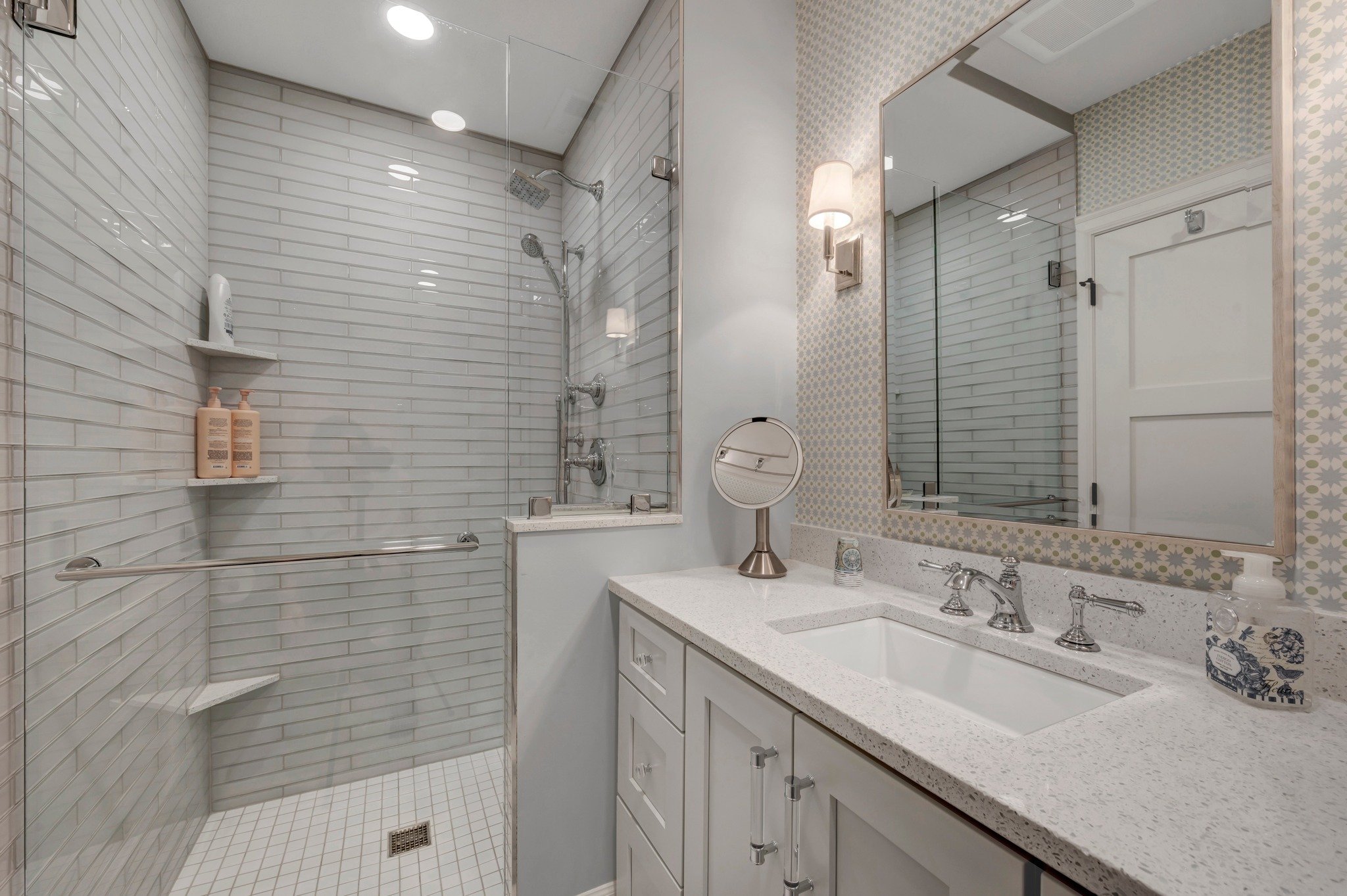 Aesthetics are important, but functionality is key! We are loving this white and bright bathroom! 🤍🛁

To learn more about our process and services, click the link in our bio 🔗 or give us a call (952) 937-0589.

#juliandesign #shapingtheartofliving