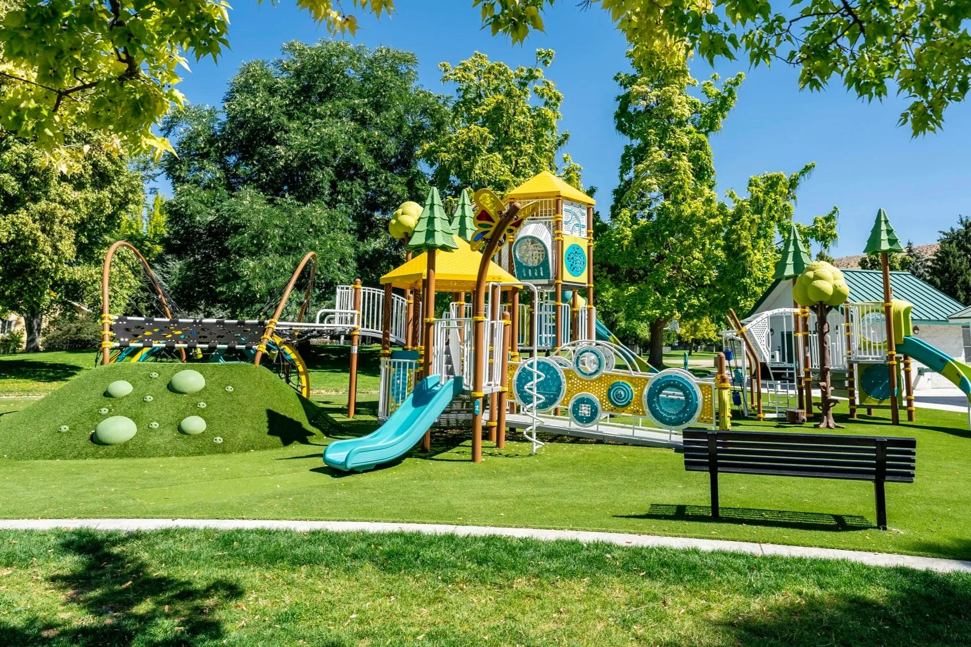 53artificial+turf%2C+commercial+playground%2C+playground+photography%2C+slide%2C+slides.jpg