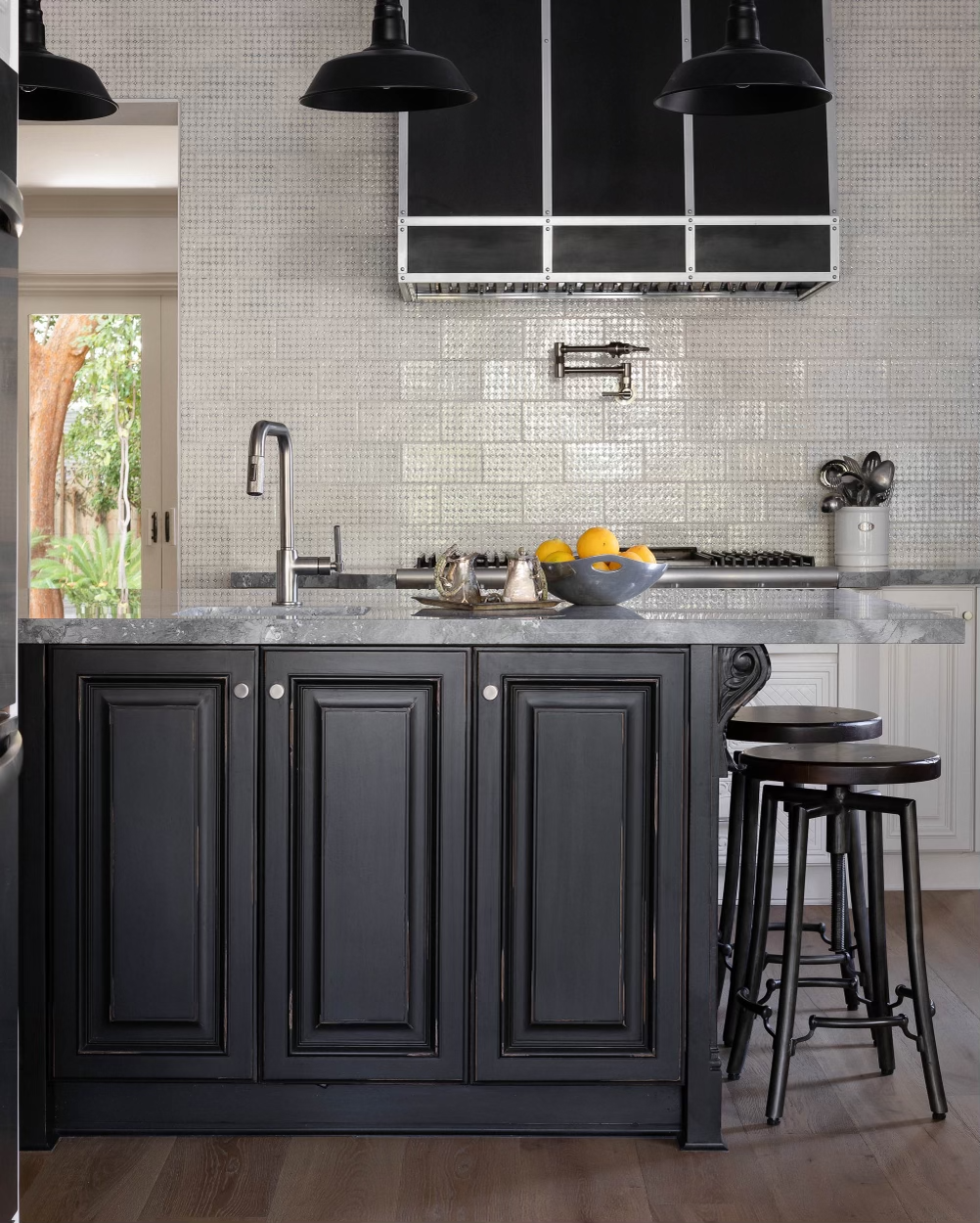 isaac-saltzman-04-2022-web-14 copy.png