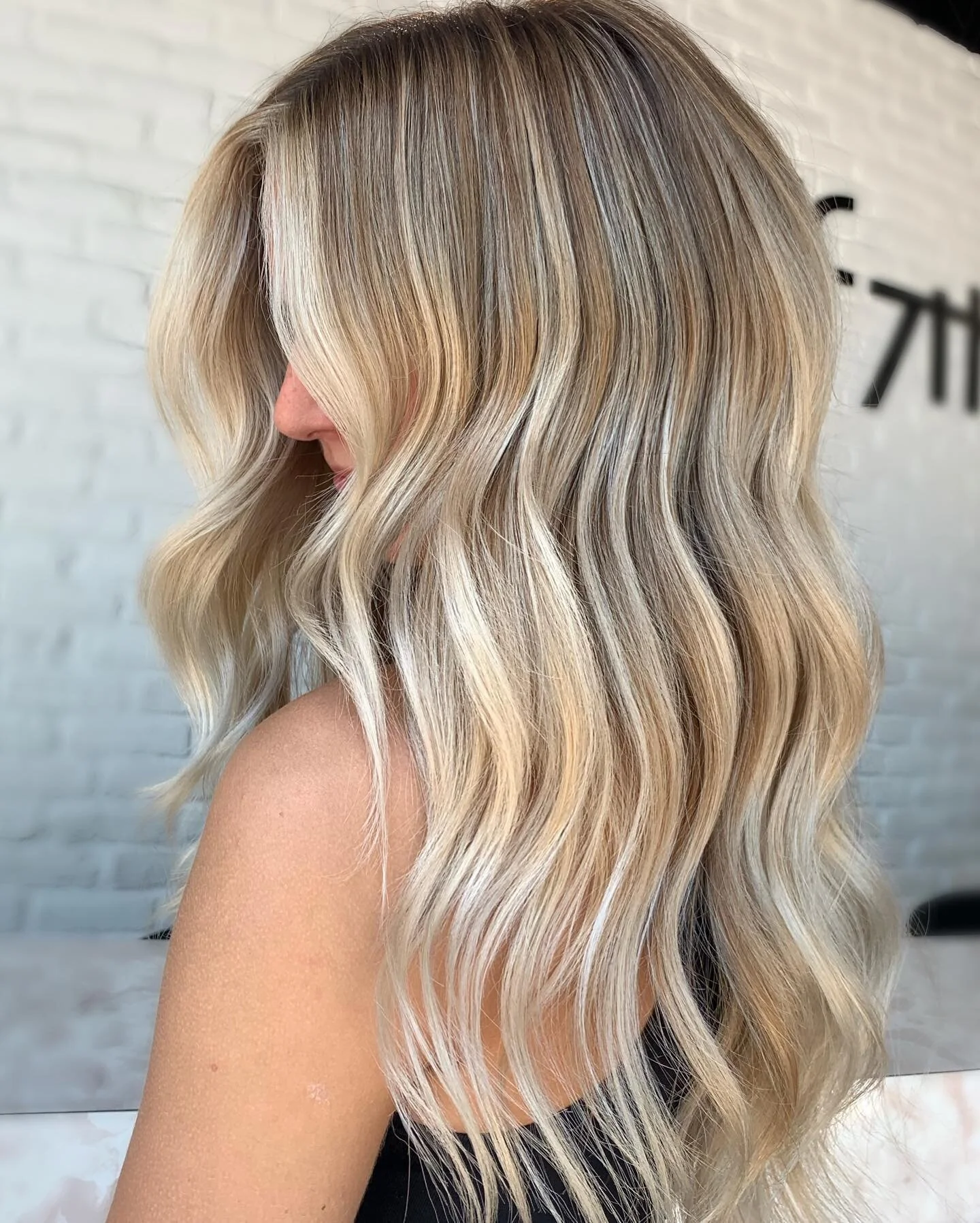 Off 7th Salon