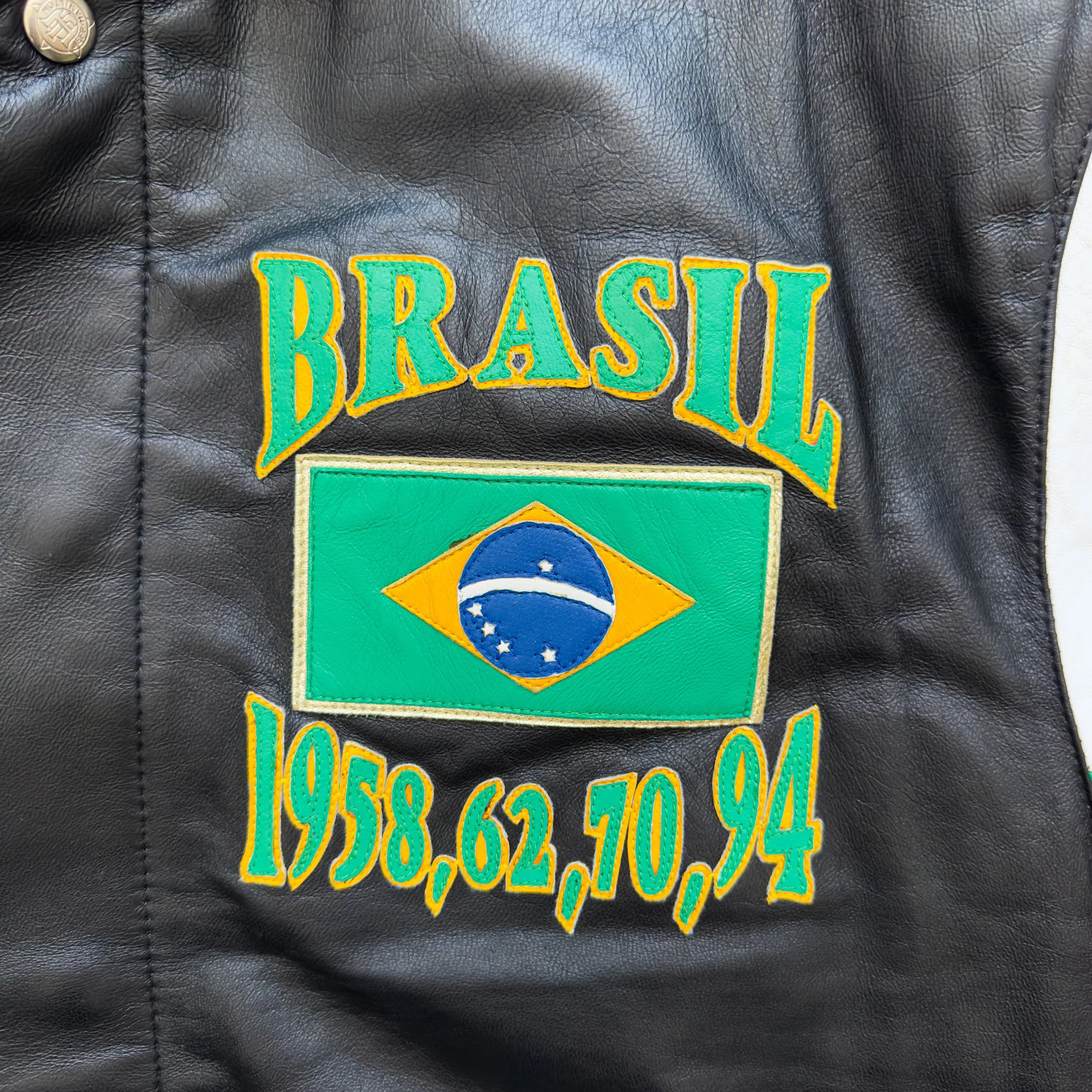 World-Cup-USA-1994-Vintage-Authentic-Licensed-Jacket-Nutmeg-Mills-Adidas-Italy-USA-Brazil-Jeff-Hamilton-APEX One-Snickers-086.jpg