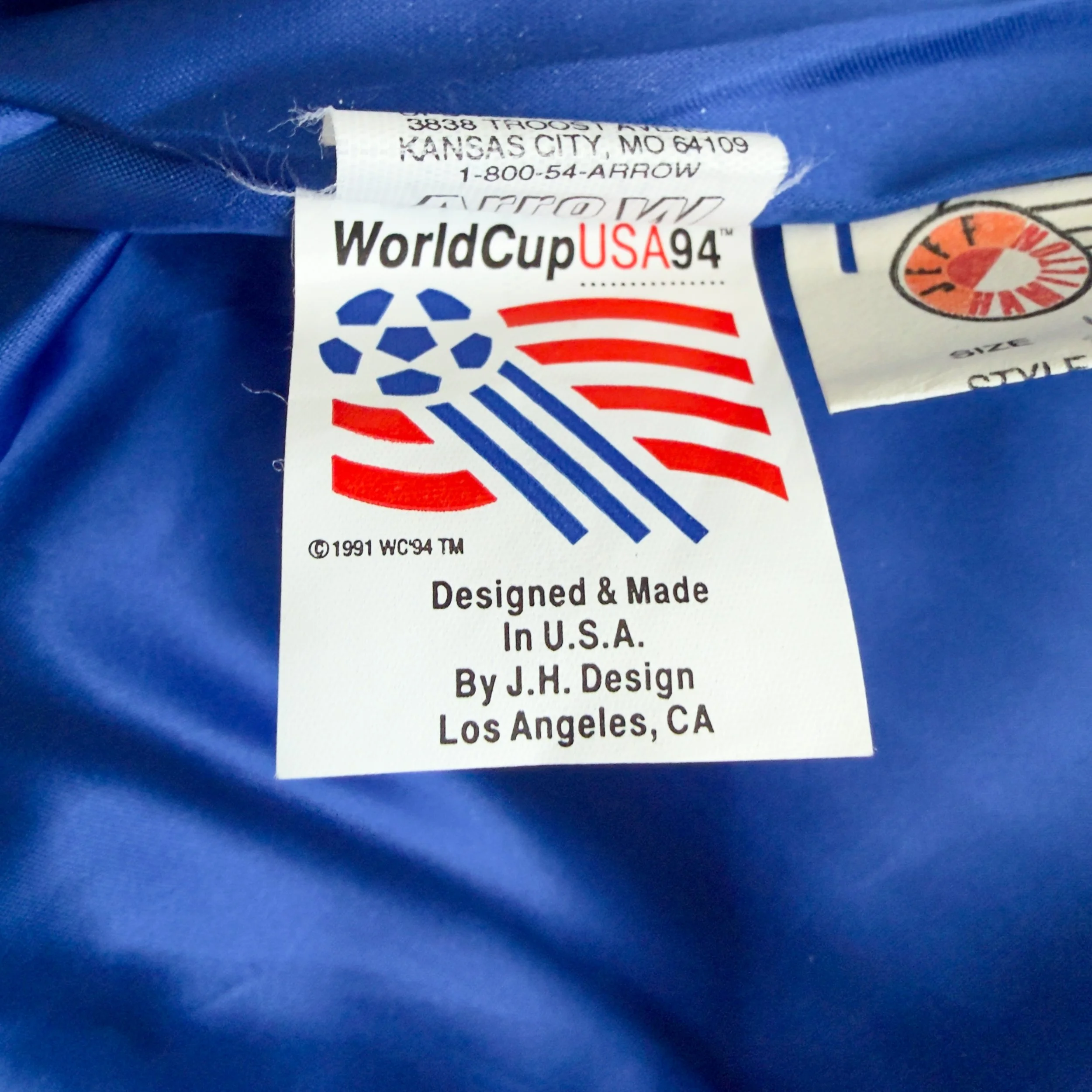 World-Cup-USA-1994-Vintage-Authentic-Licensed-Jacket-Nutmeg-Mills-Adidas-Italy-USA-Brazil-Jeff-Hamilton-APEX One-Snickers-066.jpg