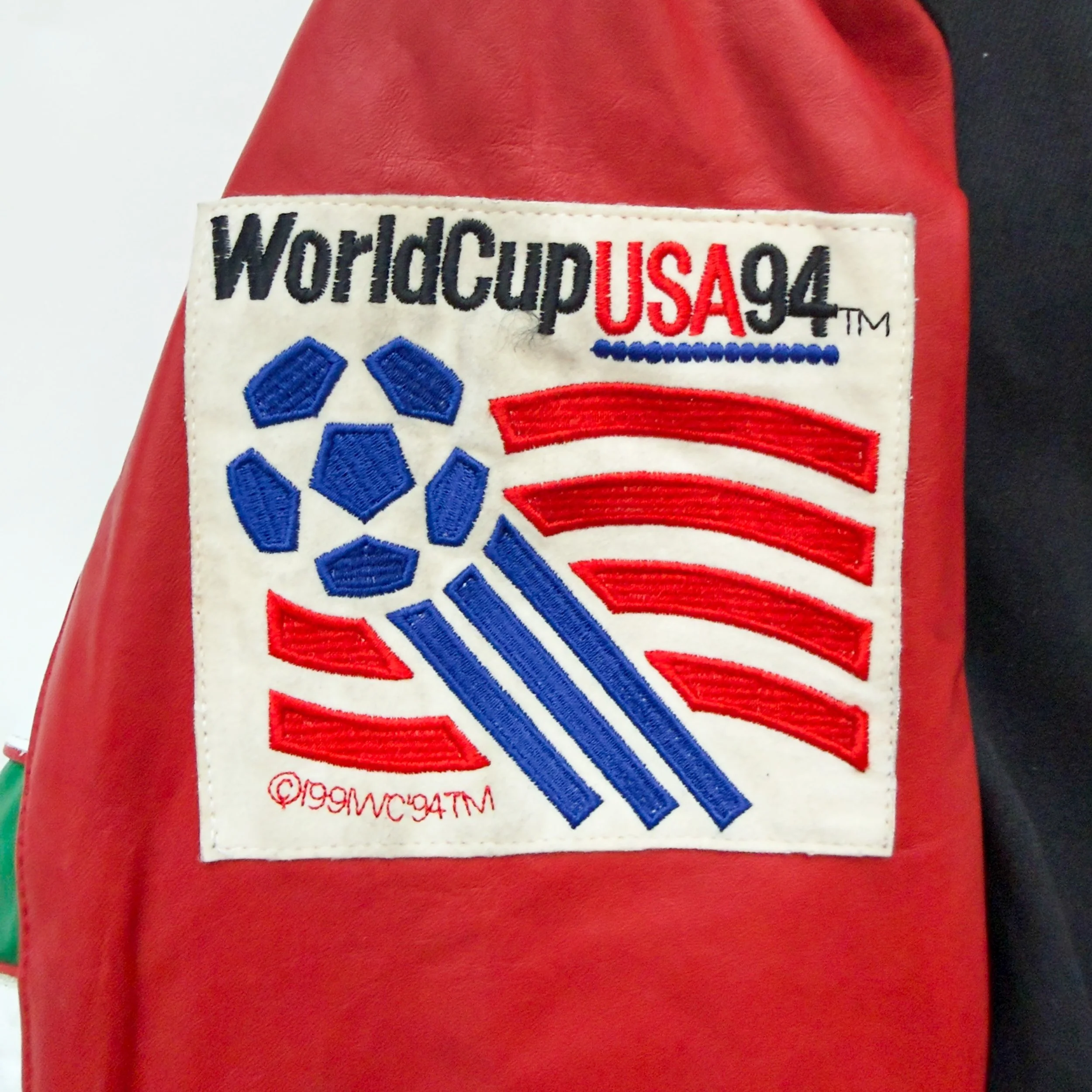 World-Cup-USA-1994-Vintage-Authentic-Licensed-Jacket-Nutmeg-Mills-Adidas-Italy-USA-Brazil-Jeff-Hamilton-APEX One-Snickers-054.jpg