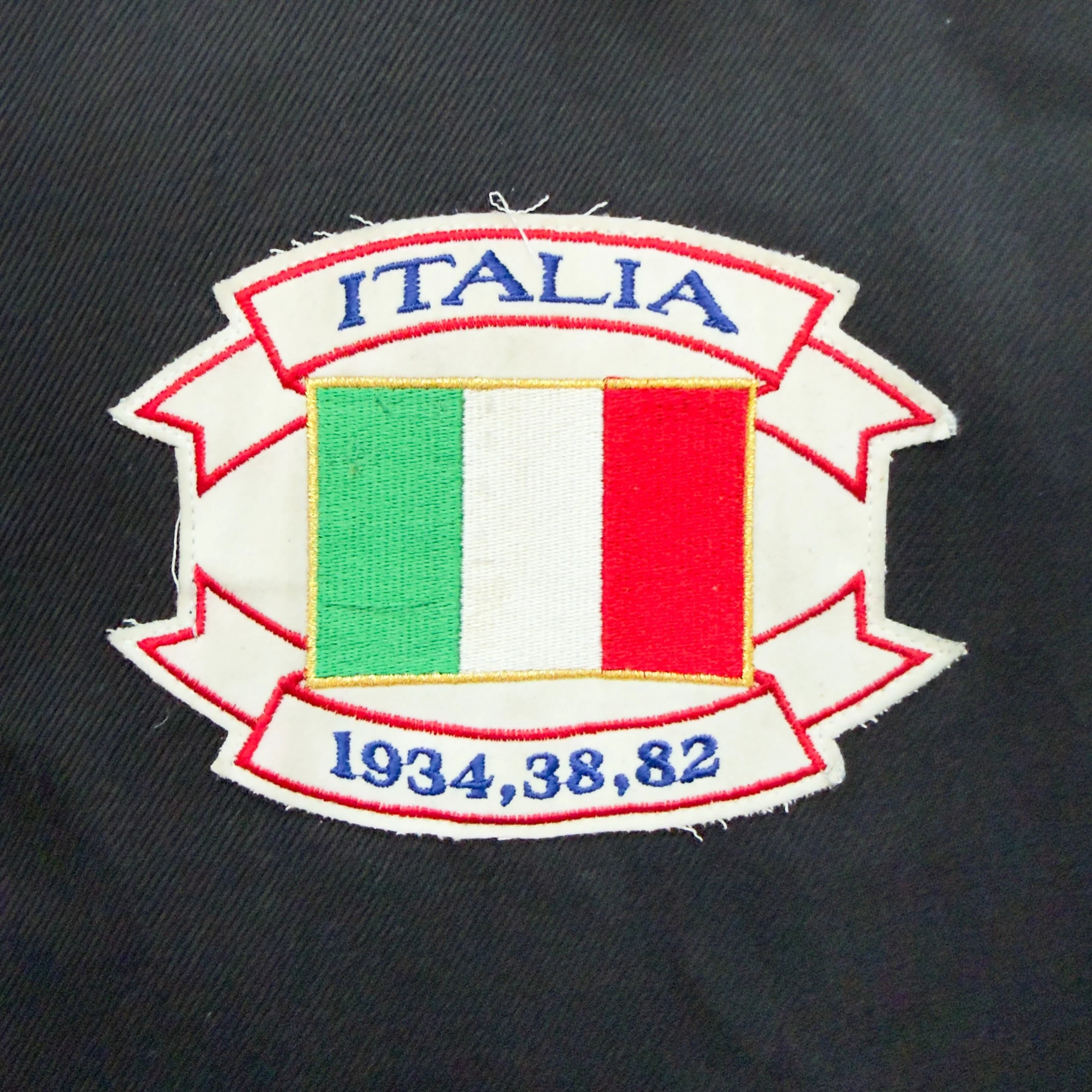 World-Cup-USA-1994-Vintage-Authentic-Licensed-Jacket-Nutmeg-Mills-Adidas-Italy-USA-Brazil-Jeff-Hamilton-APEX One-Snickers-058.jpg