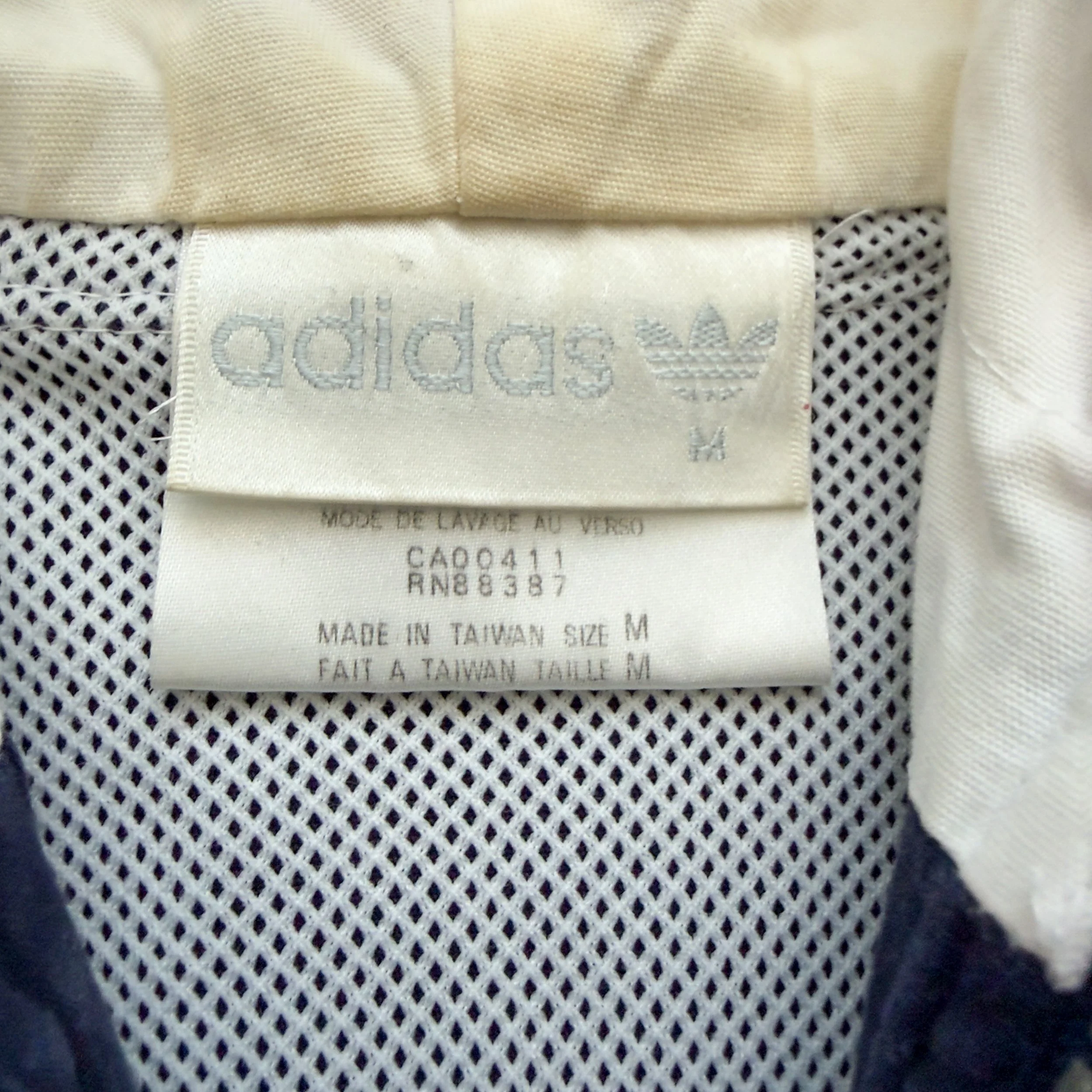 World-Cup-USA-1994-Vintage-Authentic-Licensed-Jacket-Nutmeg-Mills-Adidas-Italy-USA-Brazil-Jeff-Hamilton-APEX One-Snickers-127.jpg