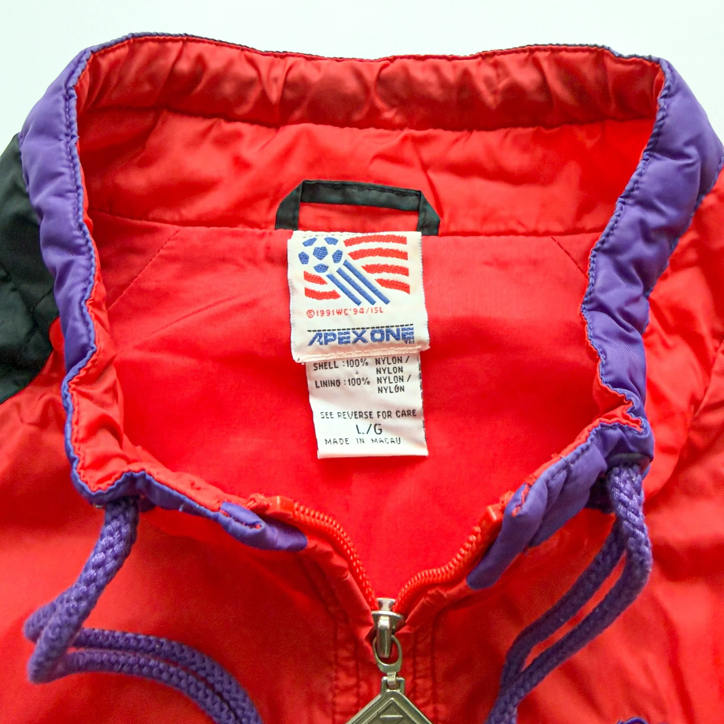 World-Cup-USA-1994-Nylon-APEX-Jacket-NEW-YORK-NEW-JERSEY-Mexico-GERMANY-SPAIN-BOSTON-CANADA-LOS ANGELES-IRLEAND-DALLAS-ITALY-WASHINGTON__PG.CUSTOM.3500PX.90.SCREEN.LOW.sRGB-02.jpg