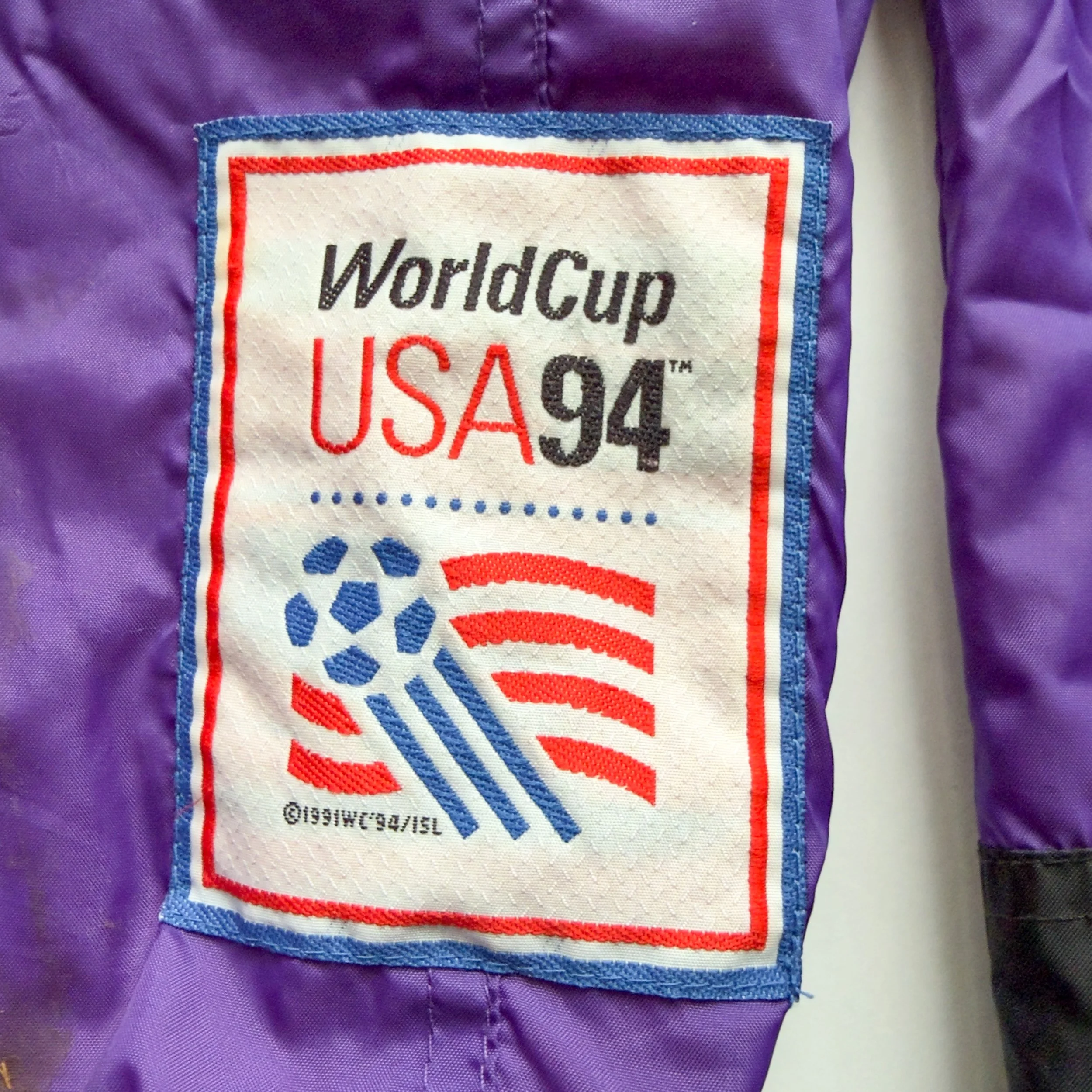 World-Cup-USA-1994-Nylon-APEX-Jacket-NEW-YORK-NEW-JERSEY-Mexico-GERMANY-SPAIN-BOSTON-CANADA-LOS ANGELES-IRLEAND-DALLAS-ITALY-WASHINGTON__PG.CUSTOM.3500PX.90.SCREEN.LOW.sRGB-01.jpg