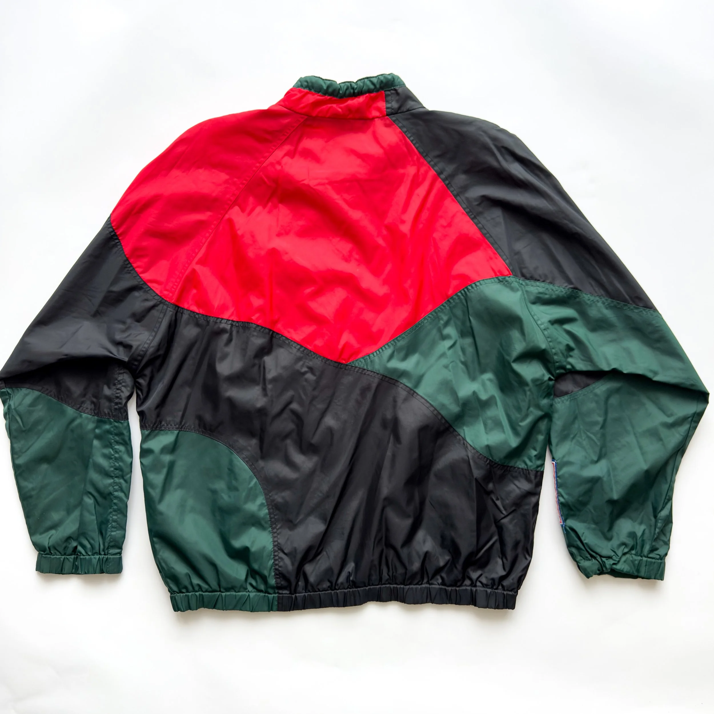 World-Cup-USA-1994-Nylon-APEX-Jacket-NEW-YORK-NEW-JERSEY-Mexico-GERMANY-SPAIN-BOSTON-CANADA-LOS ANGELES-IRLEAND-DALLAS-ITALY-WASHINGTON__PG.CUSTOM.3500PX.90.SCREEN.LOW.sRGB-05.jpg