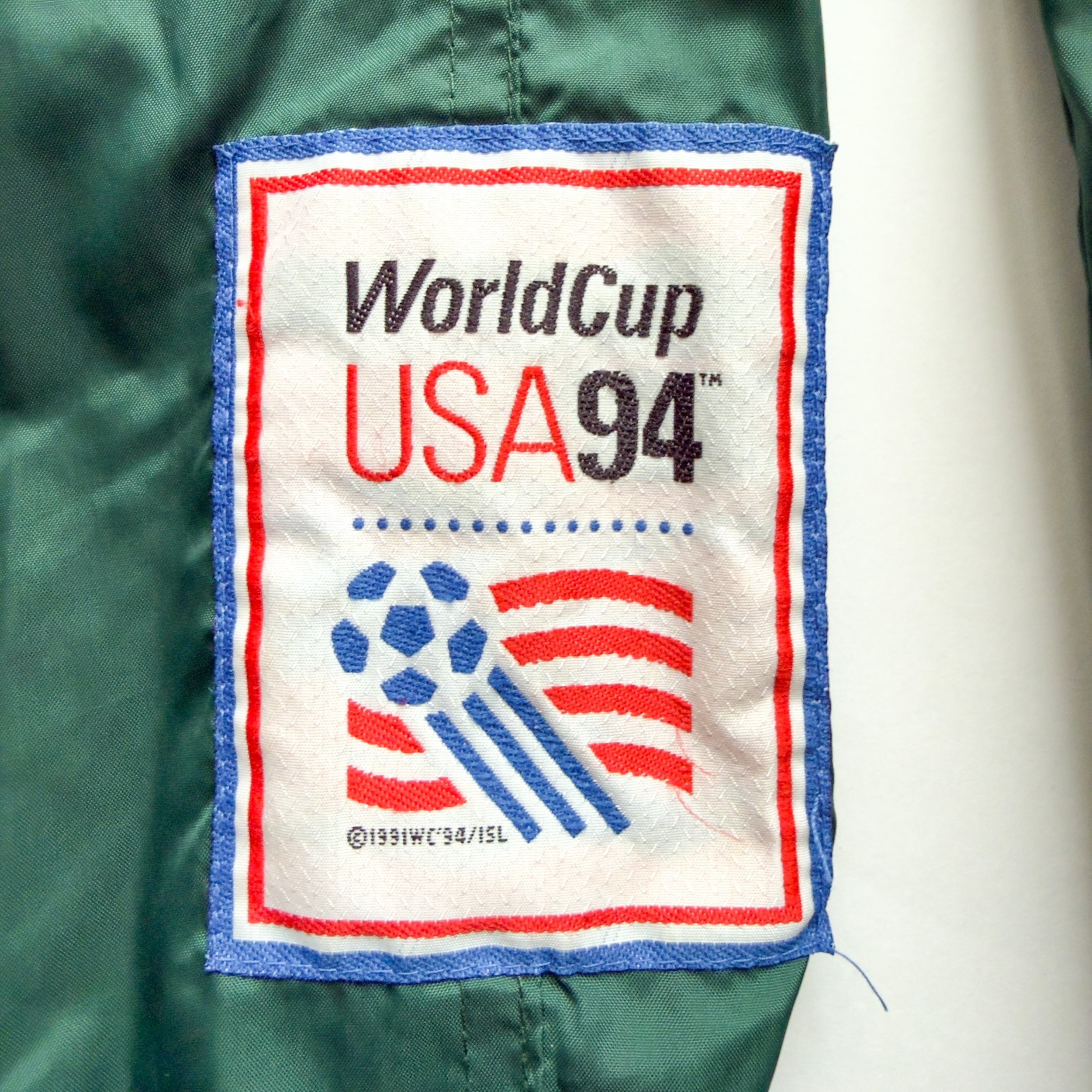 World-Cup-USA-1994-Nylon-APEX-Jacket-NEW-YORK-NEW-JERSEY-Mexico-GERMANY-SPAIN-BOSTON-CANADA-LOS ANGELES-IRLEAND-DALLAS-ITALY-WASHINGTON__PG.CUSTOM.3500PX.90.SCREEN.LOW.sRGB-06.jpg